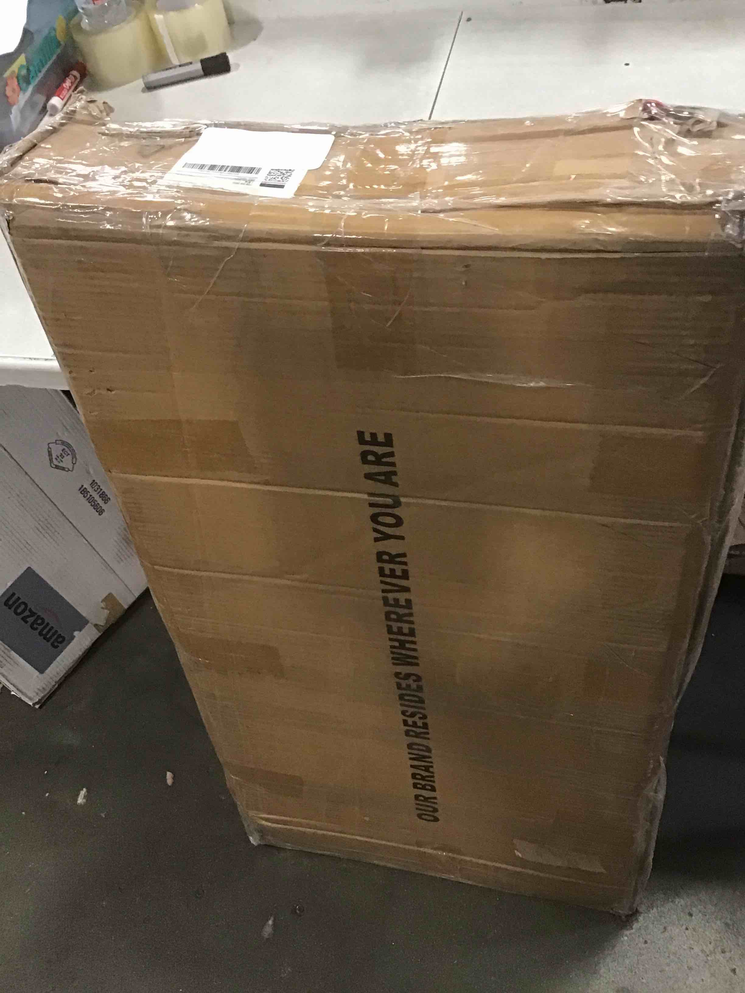 https://s3.amazonaws.com/lotting-images-prod/bidfta/BRN1962043_1744035652446.jpeg