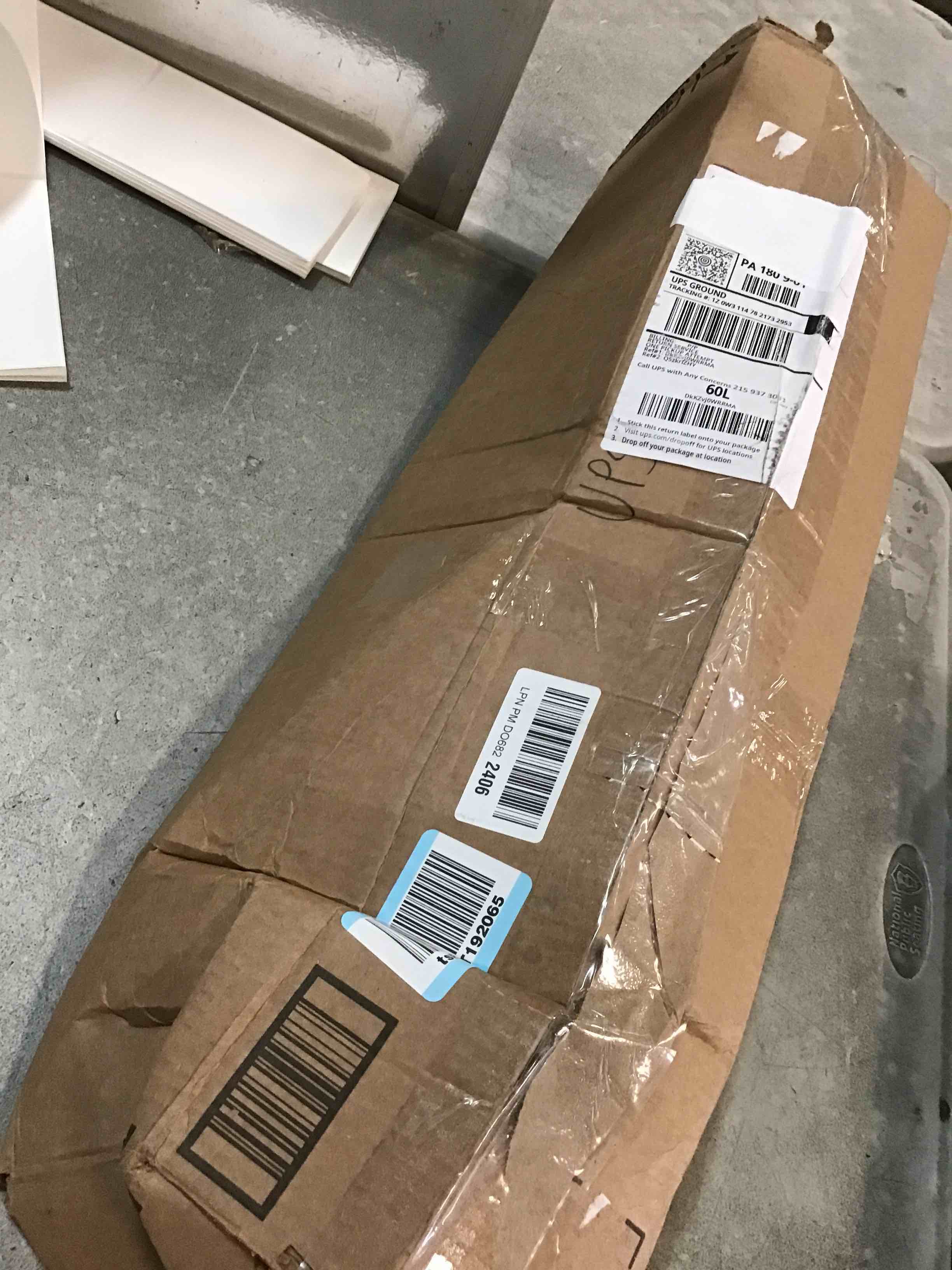 https://s3.amazonaws.com/lotting-images-prod/bidfta/BRN1965180_1744913564953.jpeg