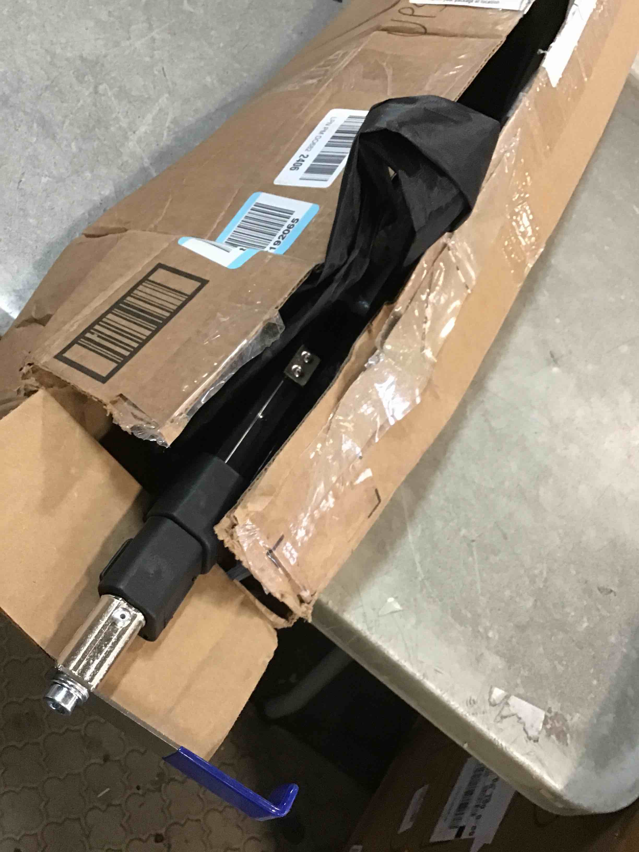 https://s3.amazonaws.com/lotting-images-prod/bidfta/BRN1965180_1744913597022.jpeg