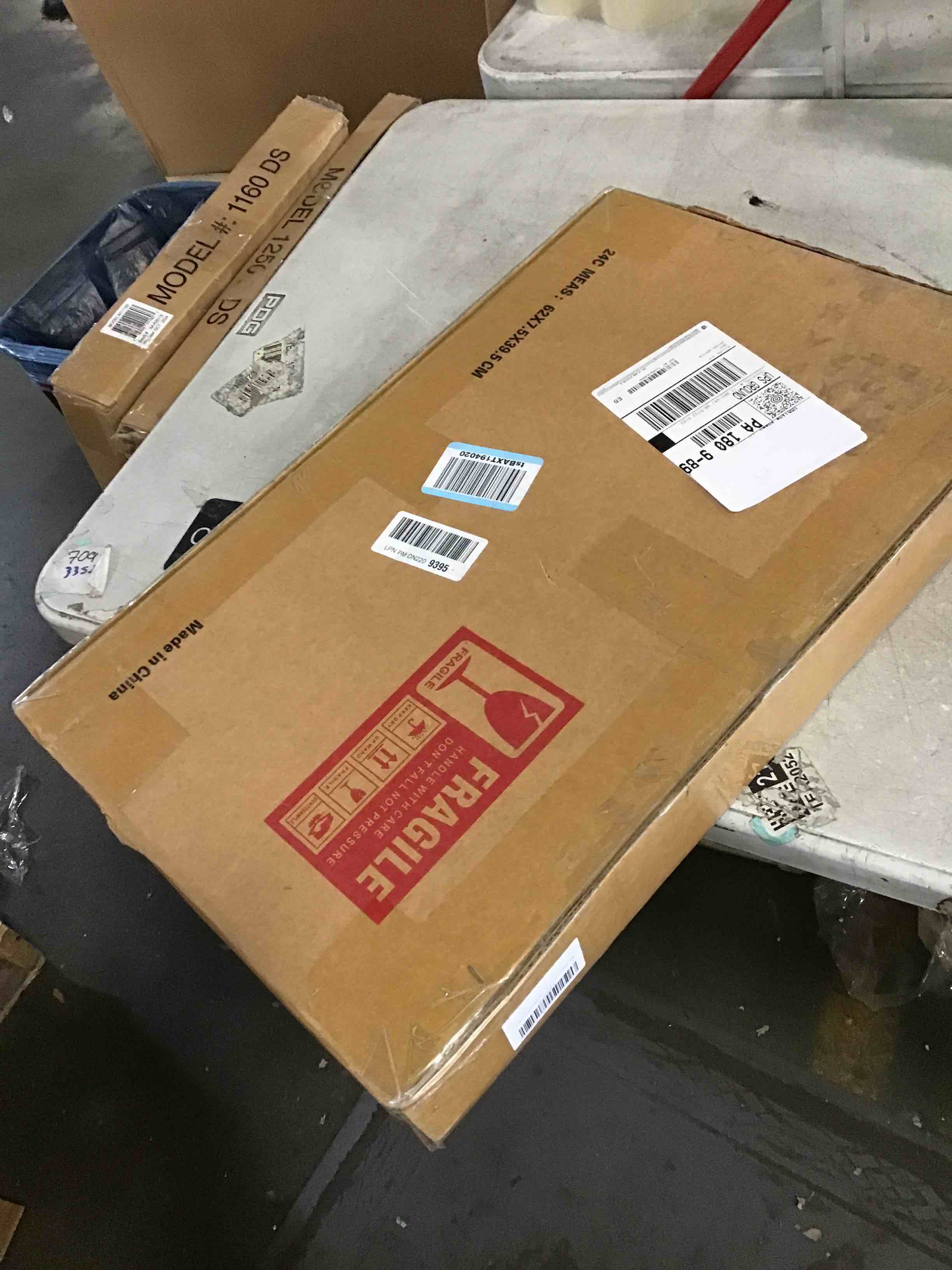 https://s3.amazonaws.com/lotting-images-prod/bidfta/BRN1966668_1743104211986.jpeg