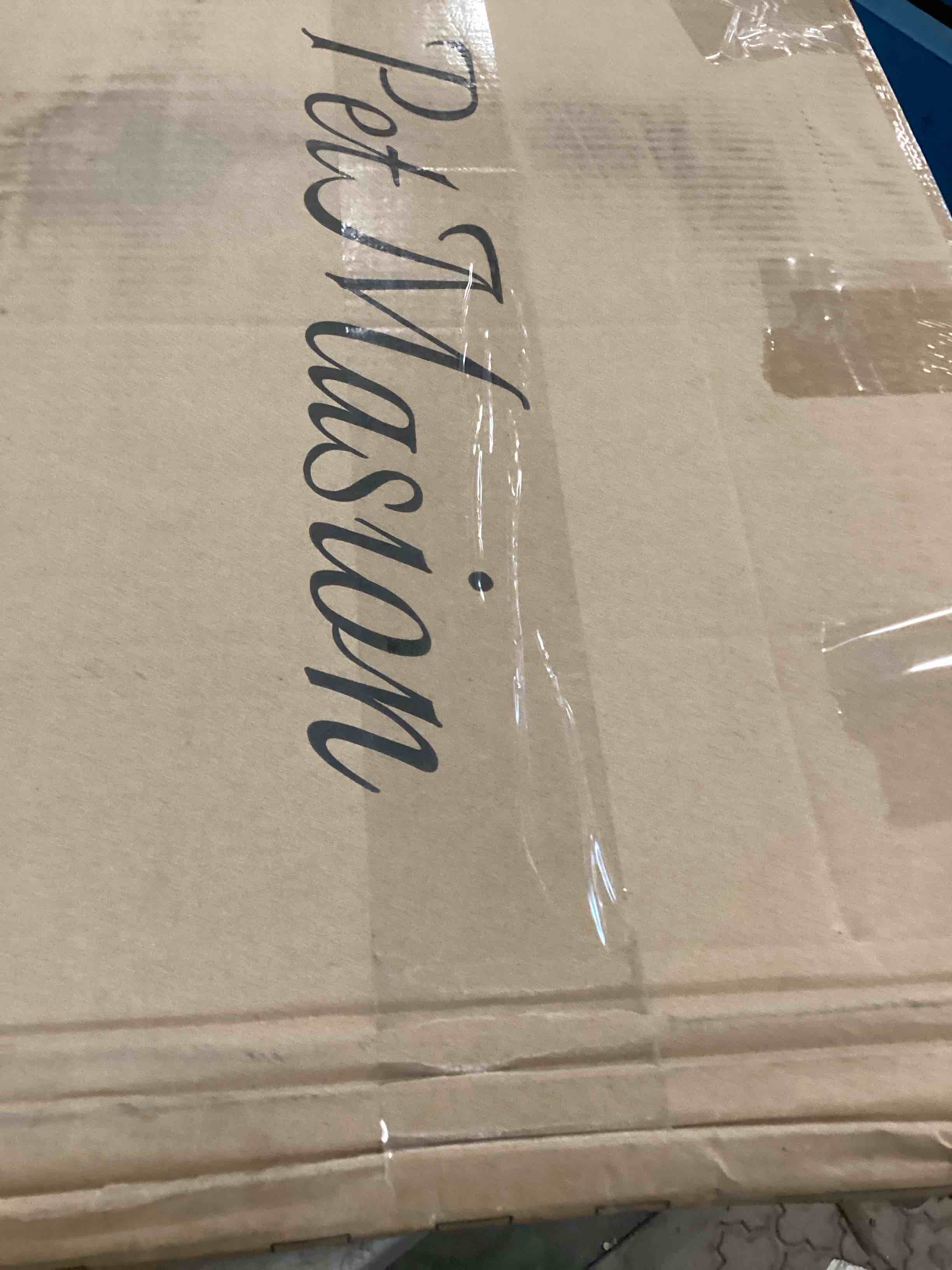 https://s3.amazonaws.com/lotting-images-prod/bidfta/BRN1969152_1743524886649.jpeg