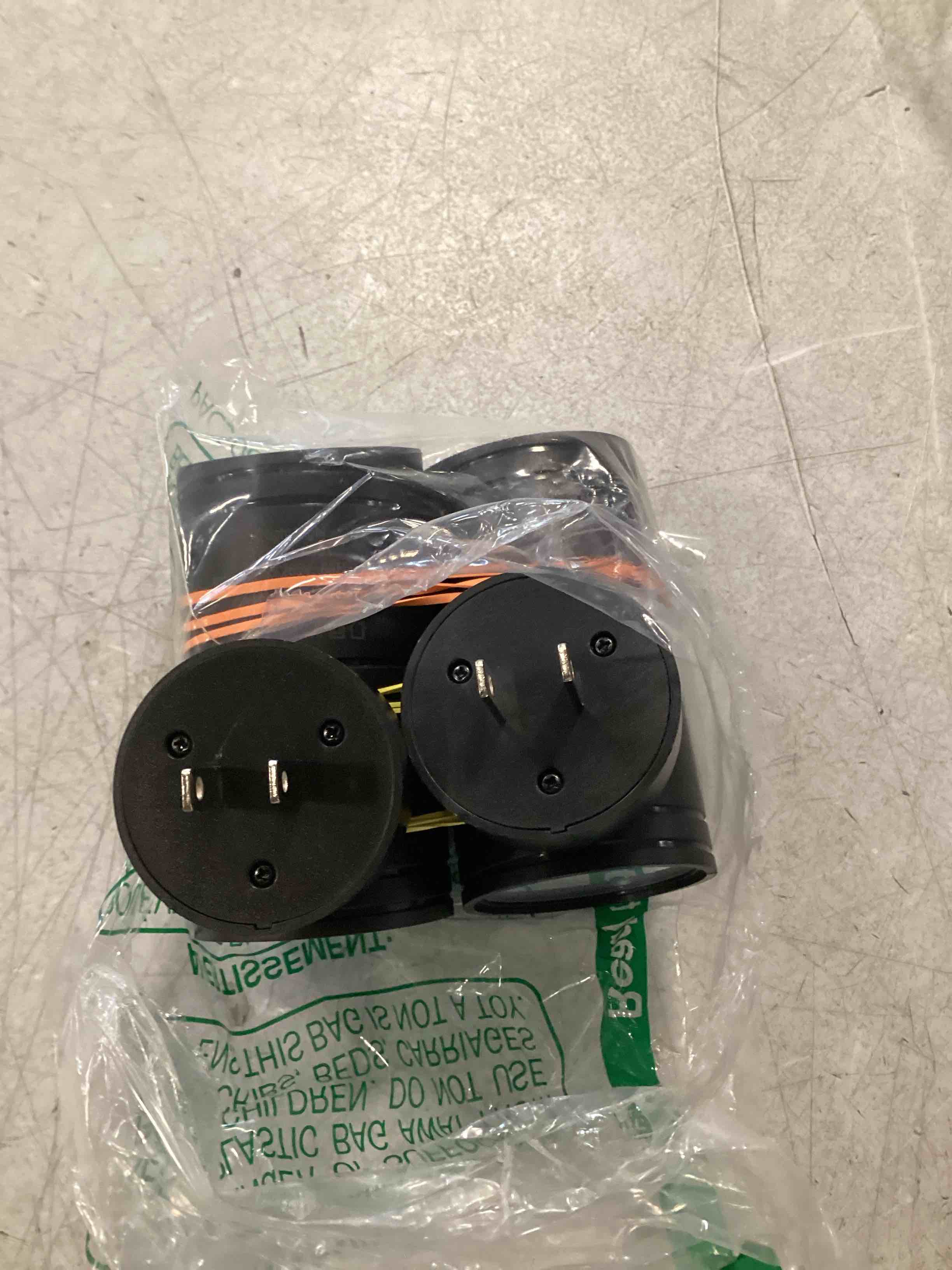 https://s3.amazonaws.com/lotting-images-prod/bidfta/BRN1970070_1744054783383.jpeg