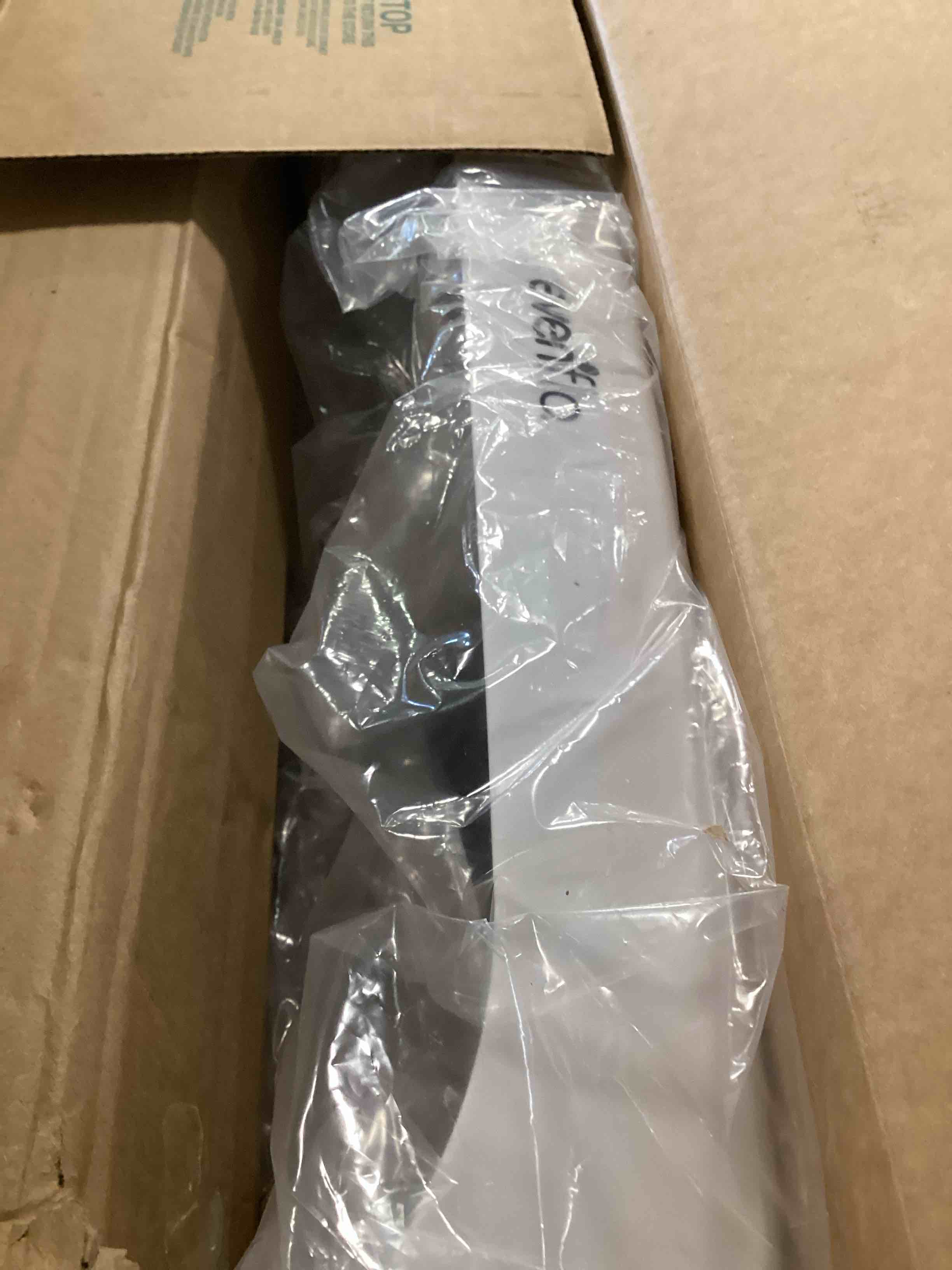 https://s3.amazonaws.com/lotting-images-prod/bidfta/BRN1971045_1744826643439.jpeg