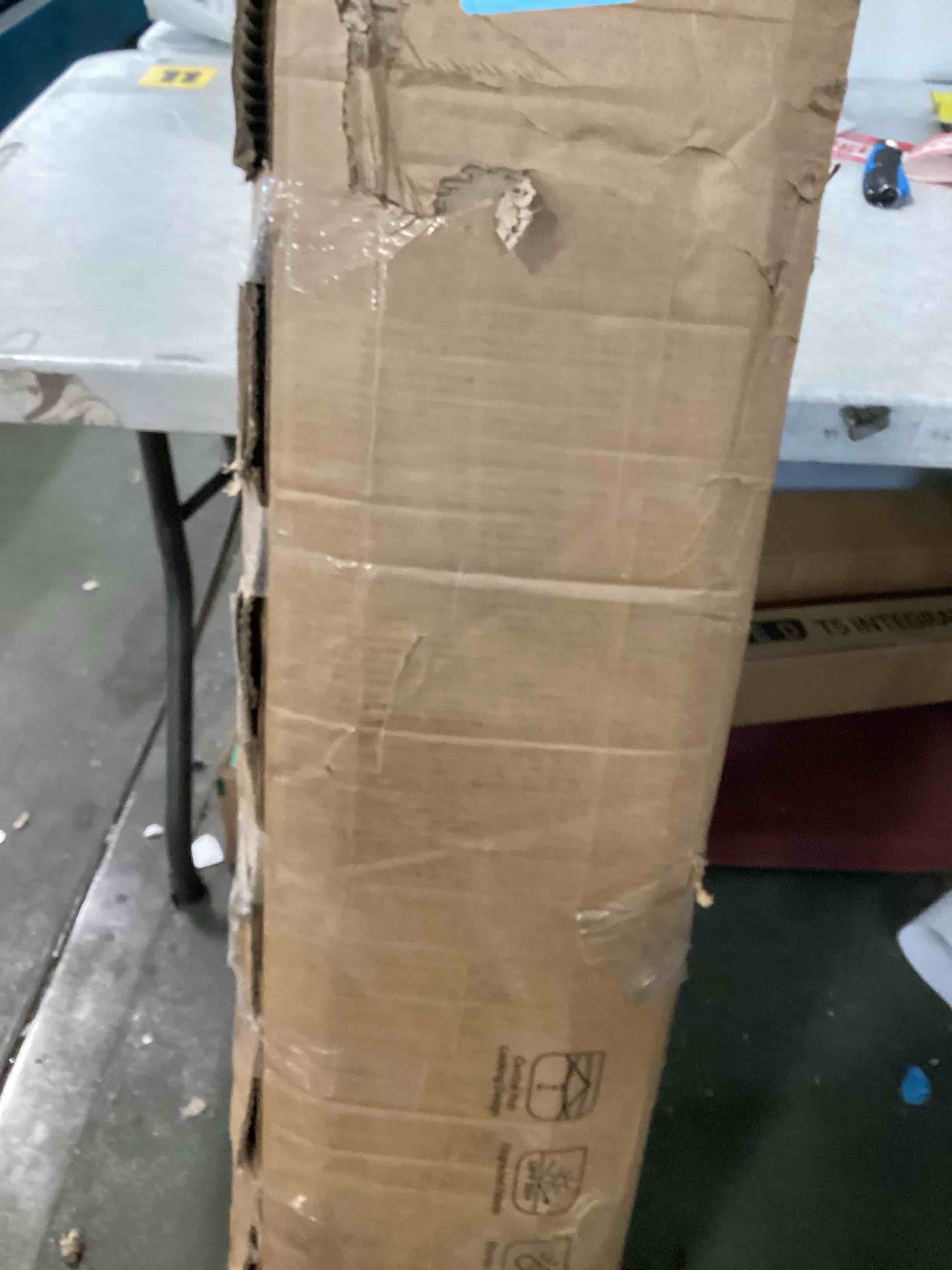 https://s3.amazonaws.com/lotting-images-prod/bidfta/BRN1971158_1744901215540.jpeg