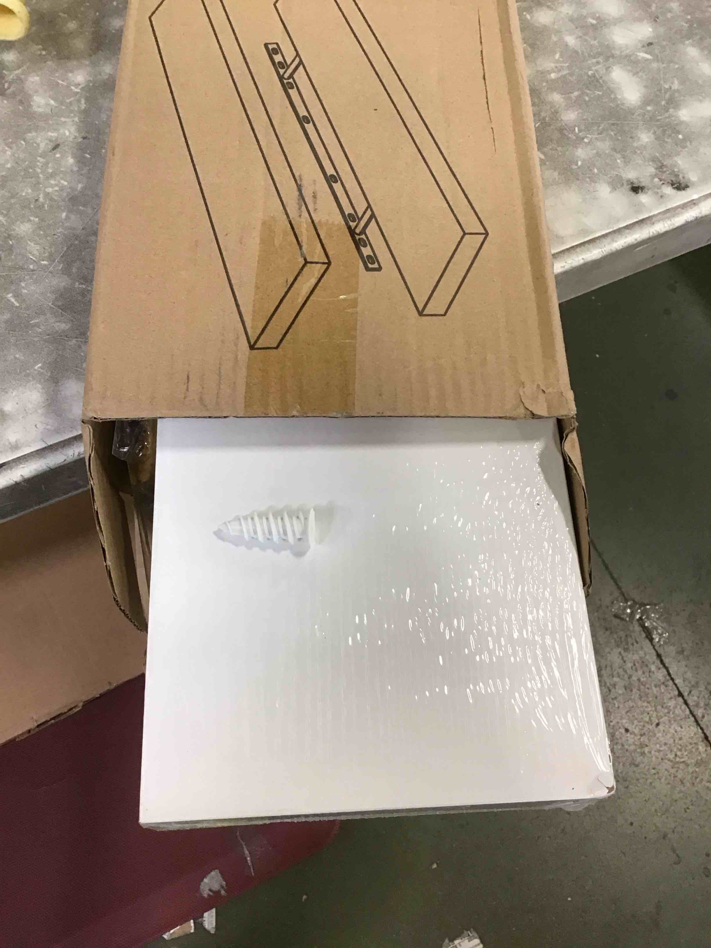 https://s3.amazonaws.com/lotting-images-prod/bidfta/BRN1973173_1744294555145.jpeg