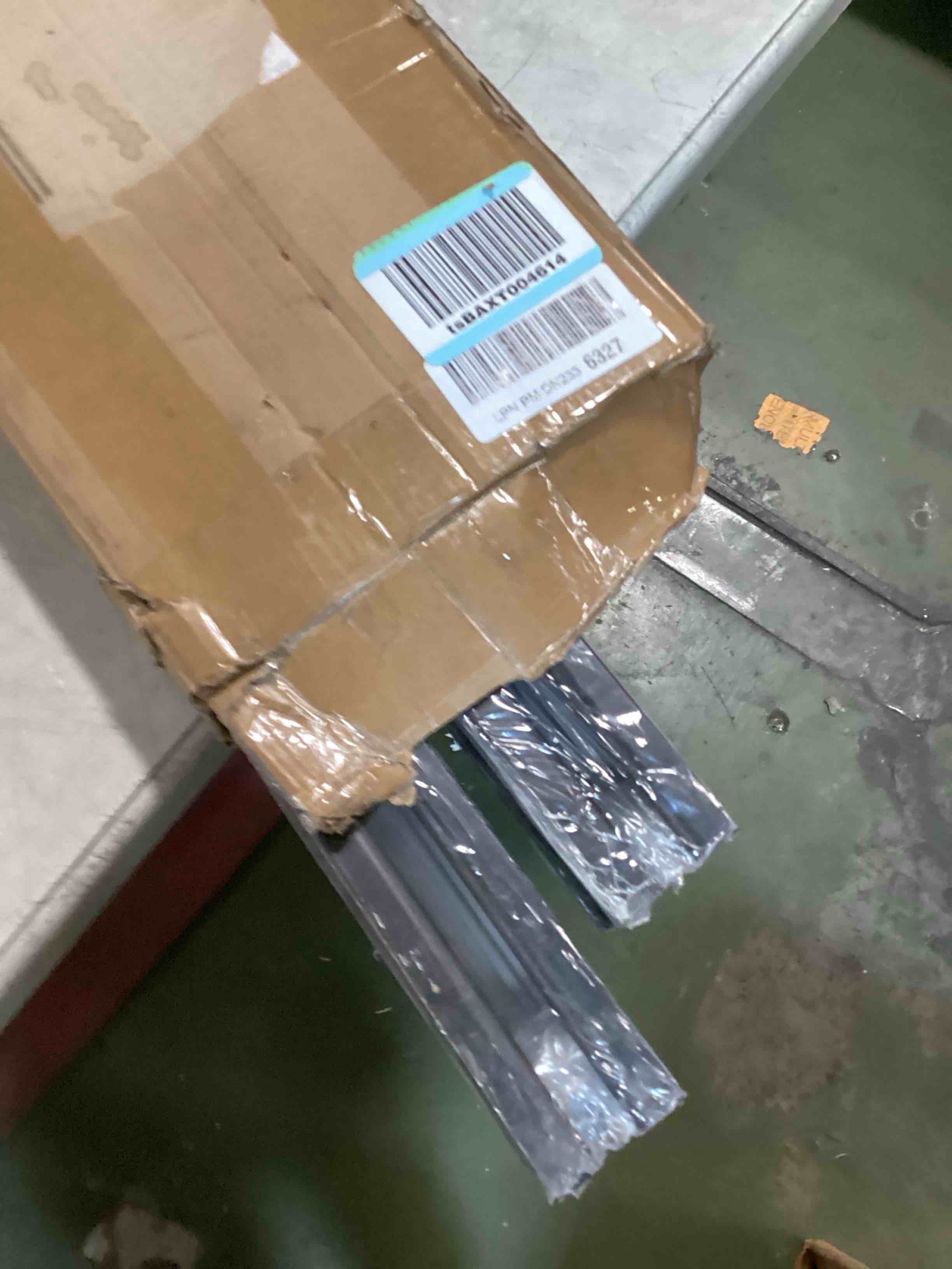 https://s3.amazonaws.com/lotting-images-prod/bidfta/BRN1973602_1744658765399.jpeg