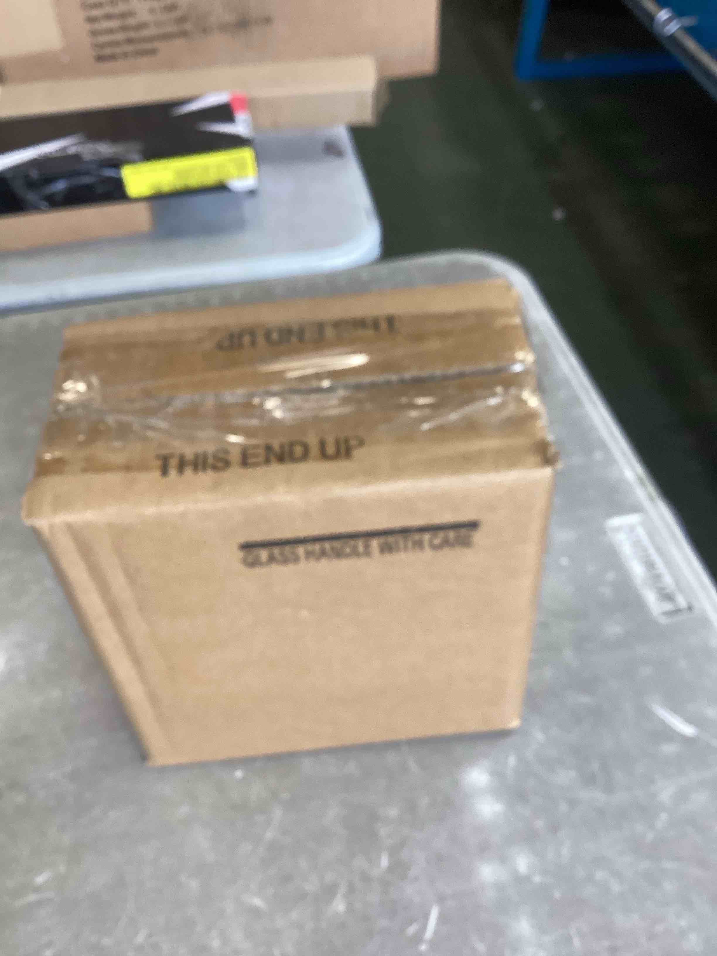 https://s3.amazonaws.com/lotting-images-prod/bidfta/BRN1978127_1745332356564.jpeg