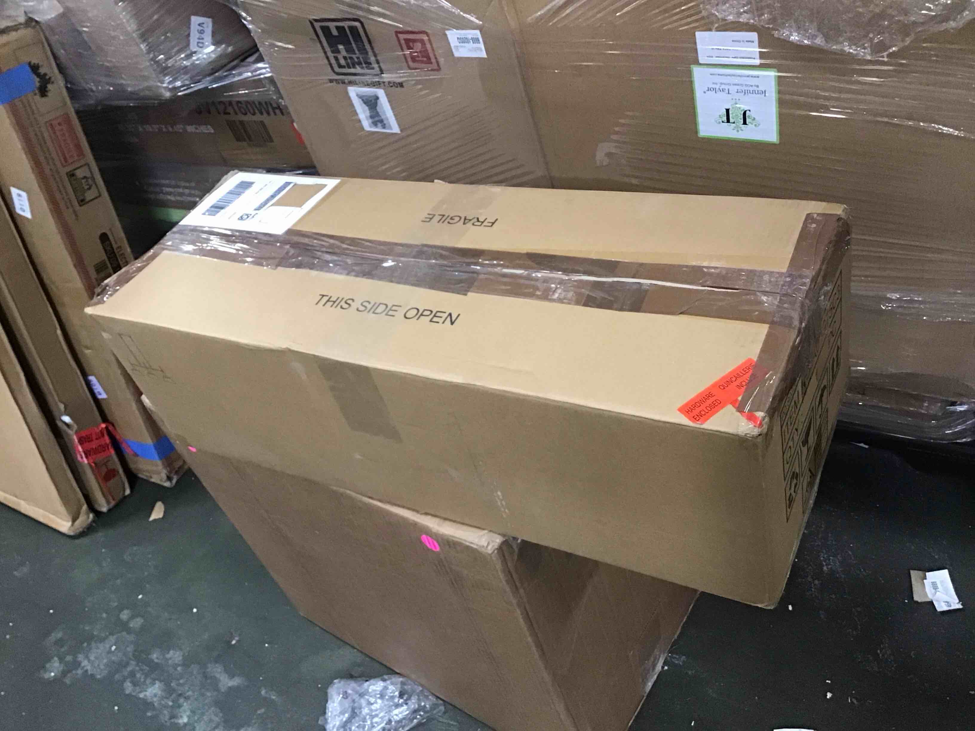 https://s3.amazonaws.com/lotting-images-prod/bidfta/BRN1978619_1745851449117.jpeg