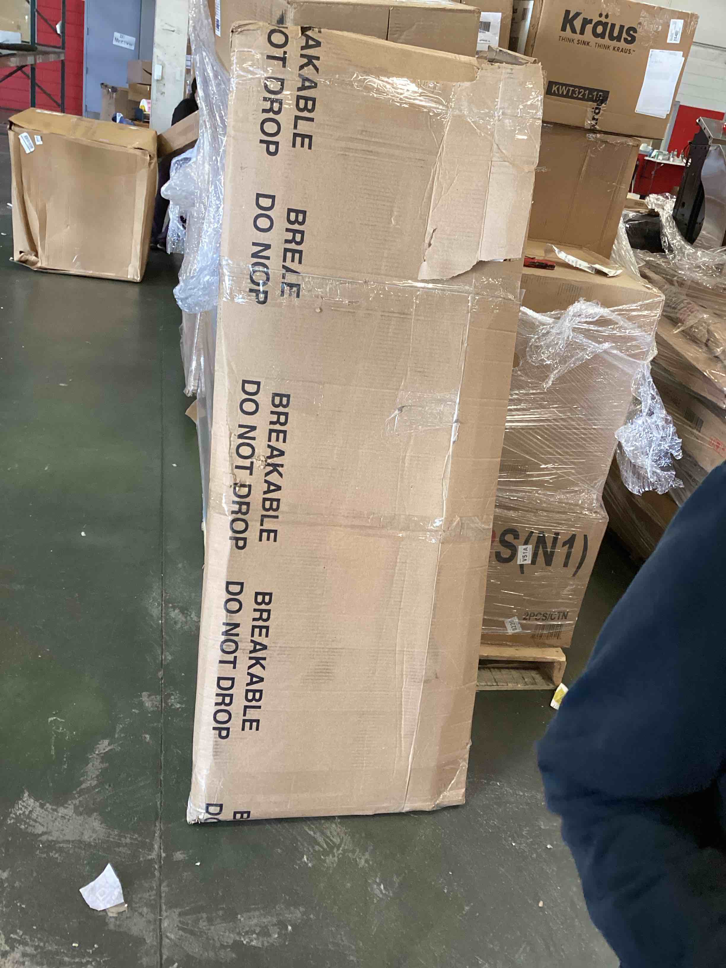 https://s3.amazonaws.com/lotting-images-prod/bidfta/BRN1978640_1745858219446.jpeg