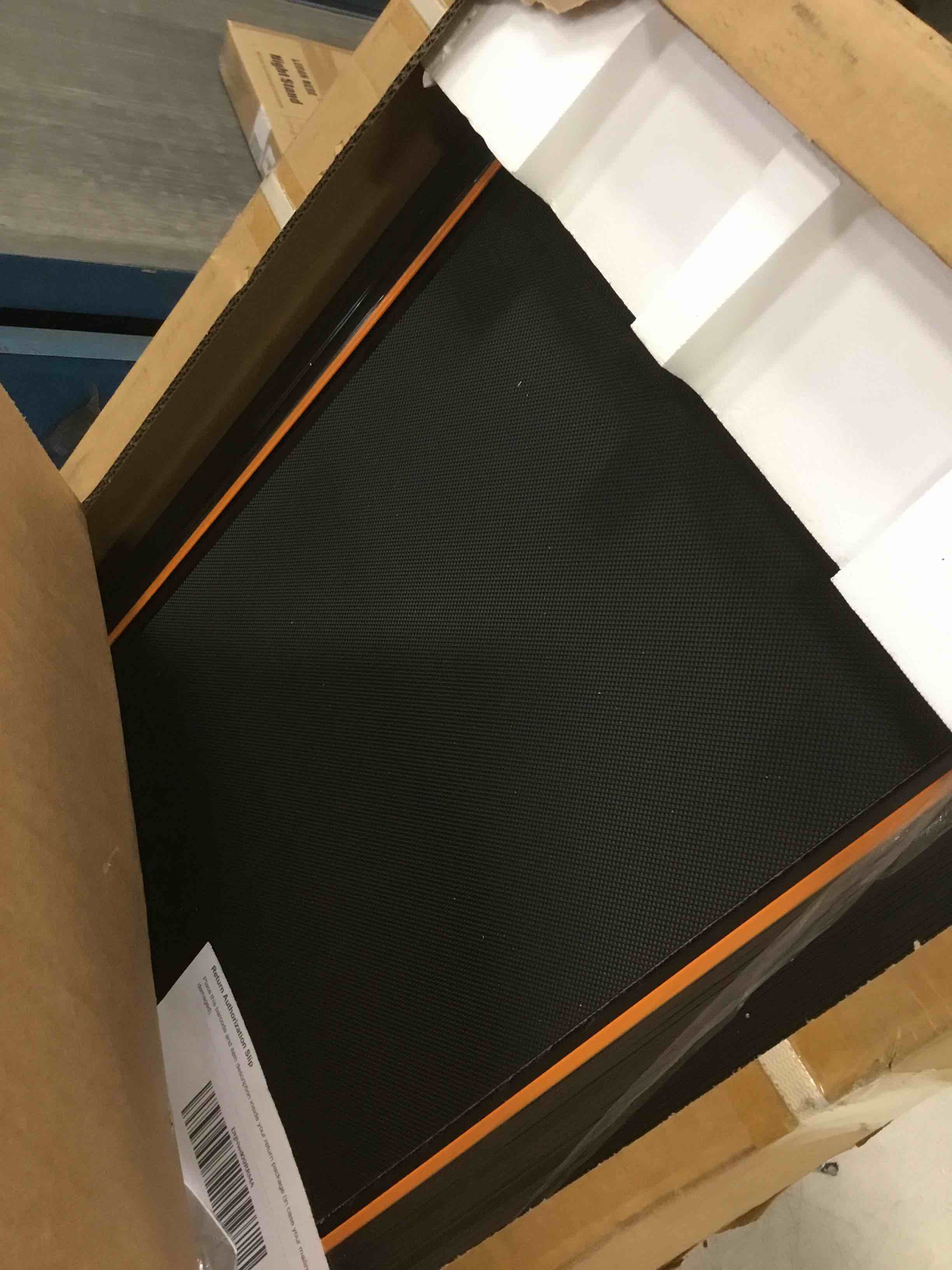 https://s3.amazonaws.com/lotting-images-prod/bidfta/BRN1981723_1743170074518.jpeg