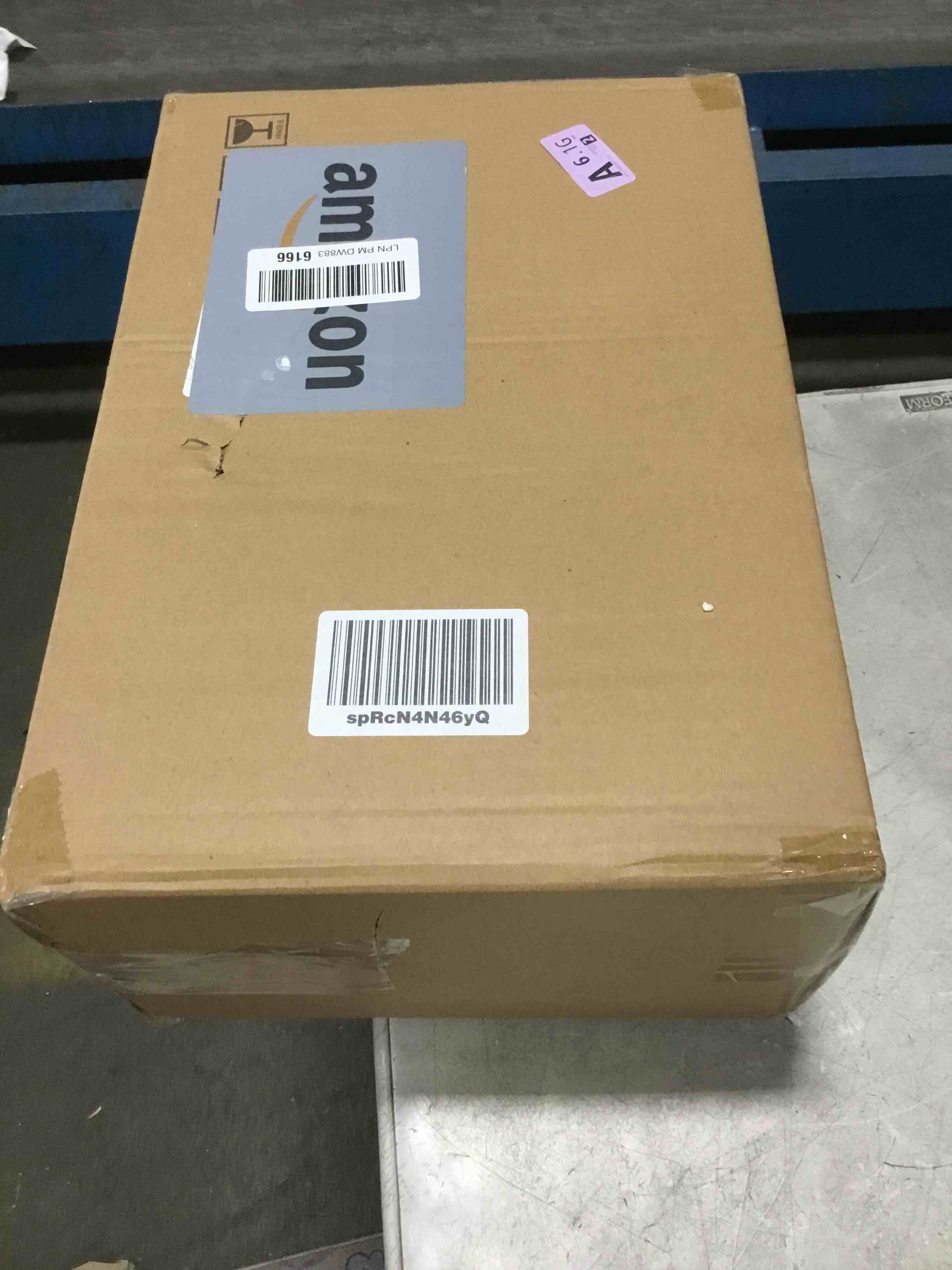 https://s3.amazonaws.com/lotting-images-prod/bidfta/BRN1983118_1743783162730.jpeg