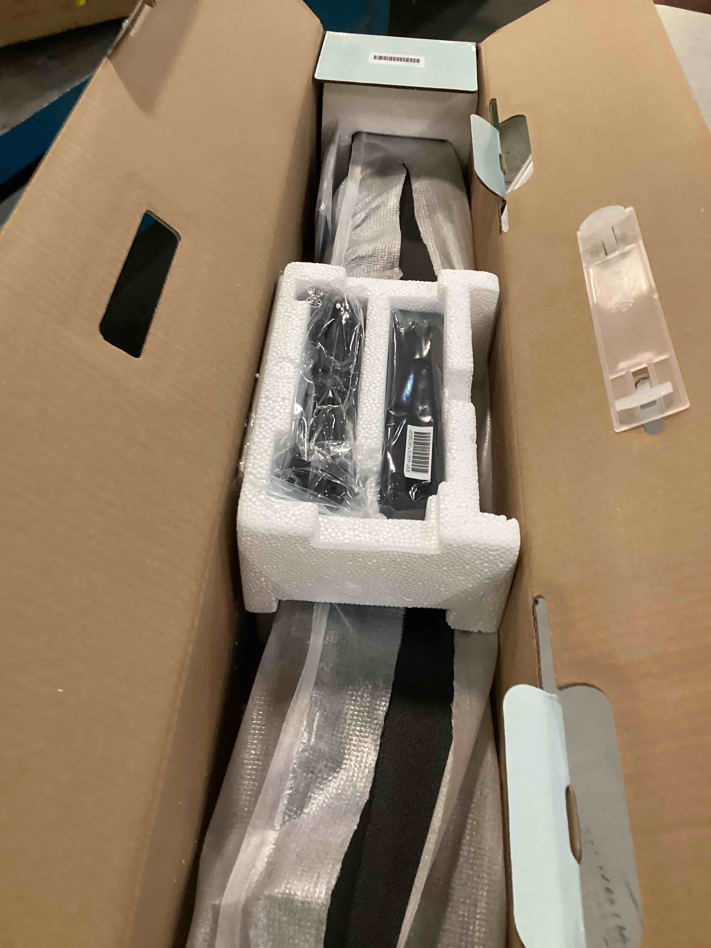 https://s3.amazonaws.com/lotting-images-prod/bidfta/BRN1984303_1745842180811.jpeg
