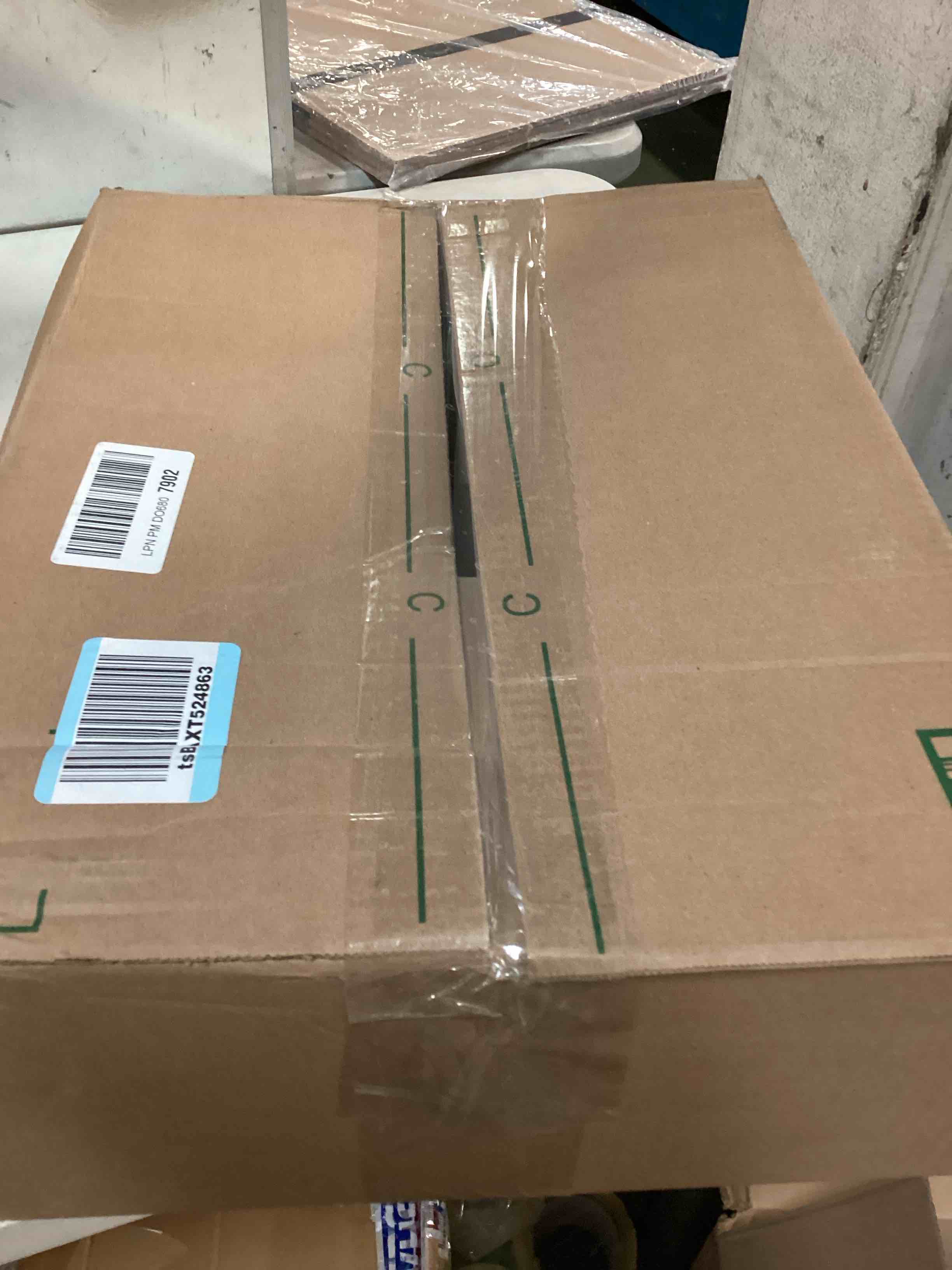 https://s3.amazonaws.com/lotting-images-prod/bidfta/BRN1984925_1746120761264.jpeg