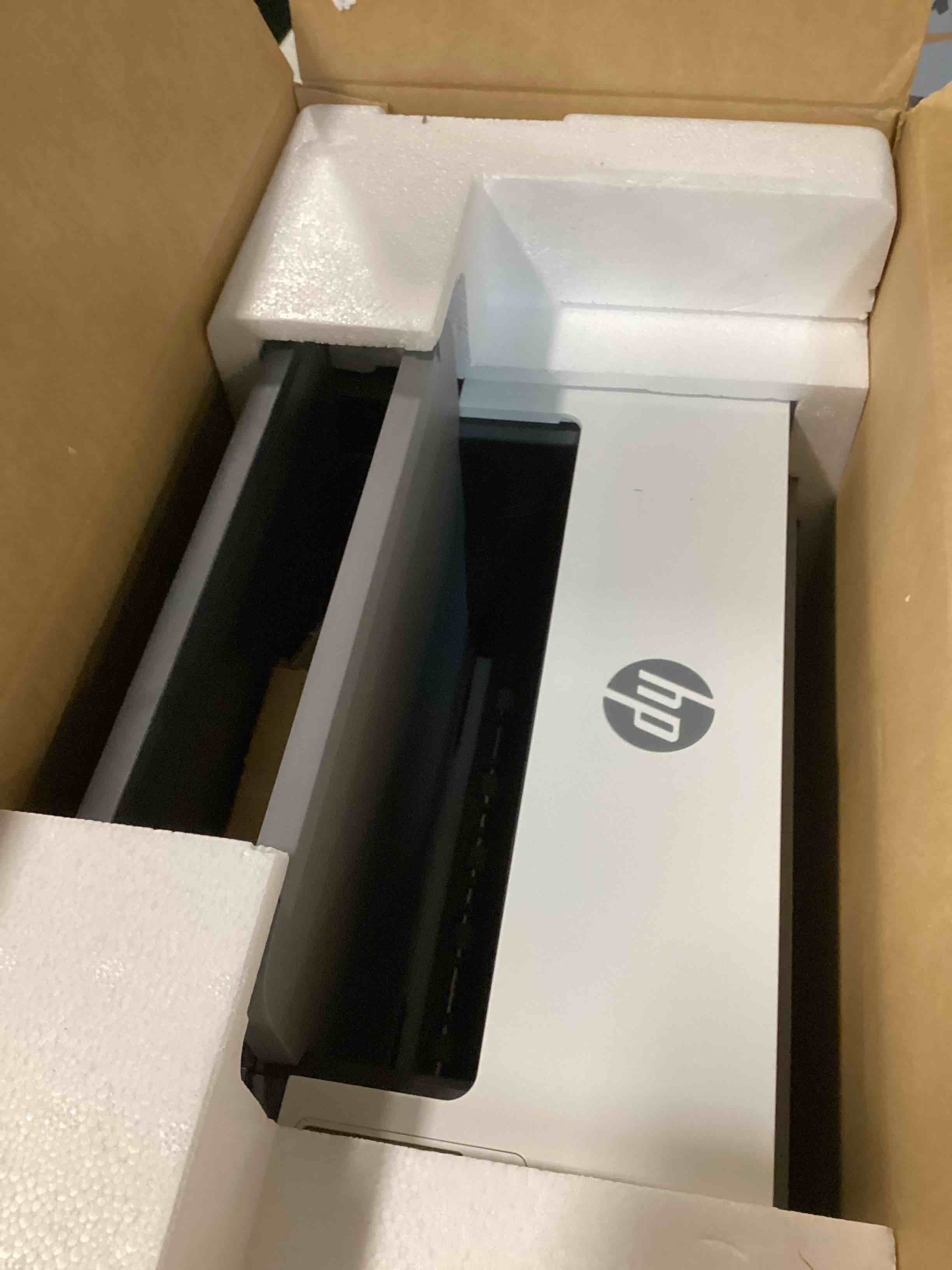 https://s3.amazonaws.com/lotting-images-prod/bidfta/BRN1985477_1746535082630.jpeg