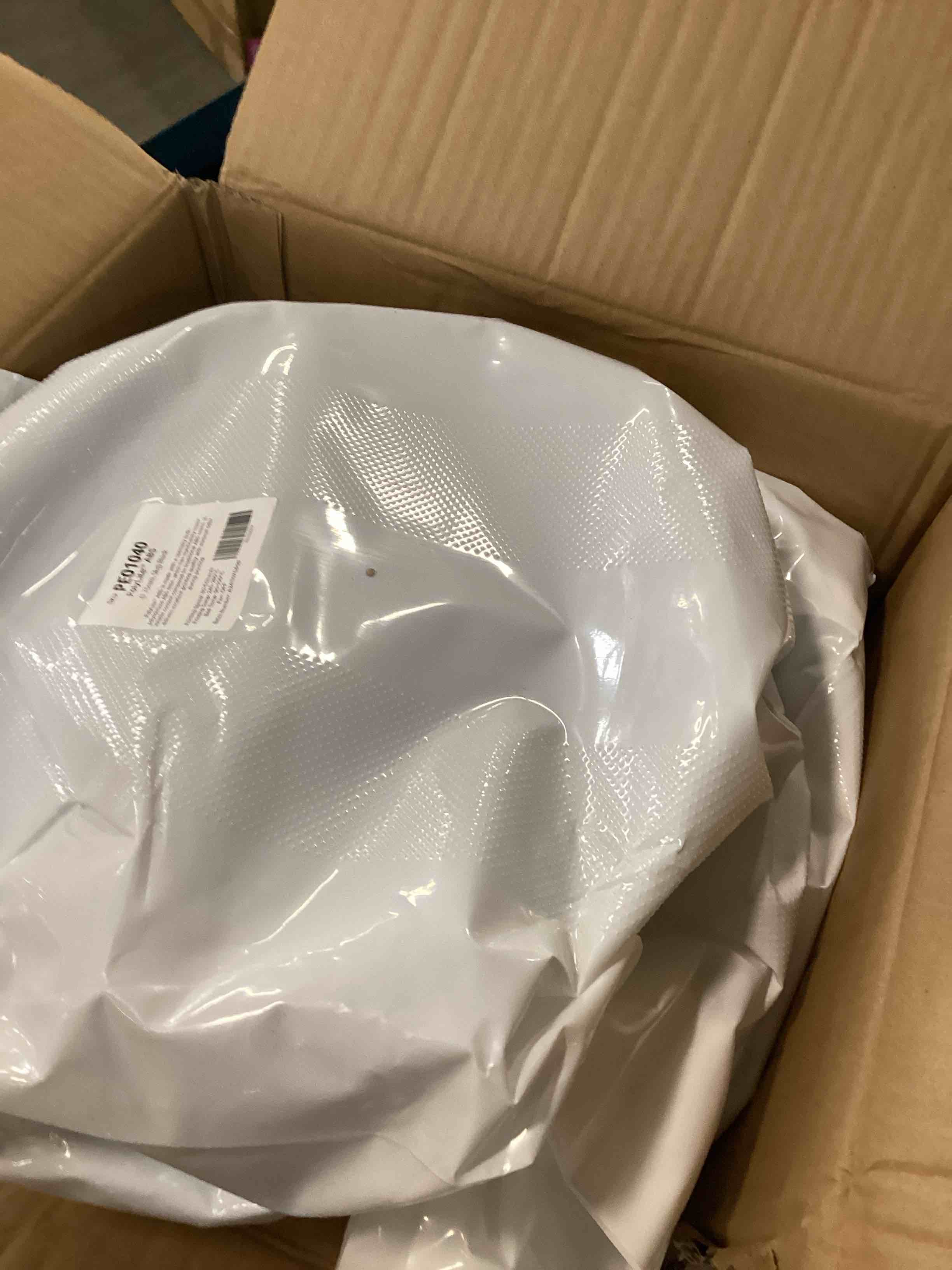 https://s3.amazonaws.com/lotting-images-prod/bidfta/BRN1985642_1746557134558.jpeg