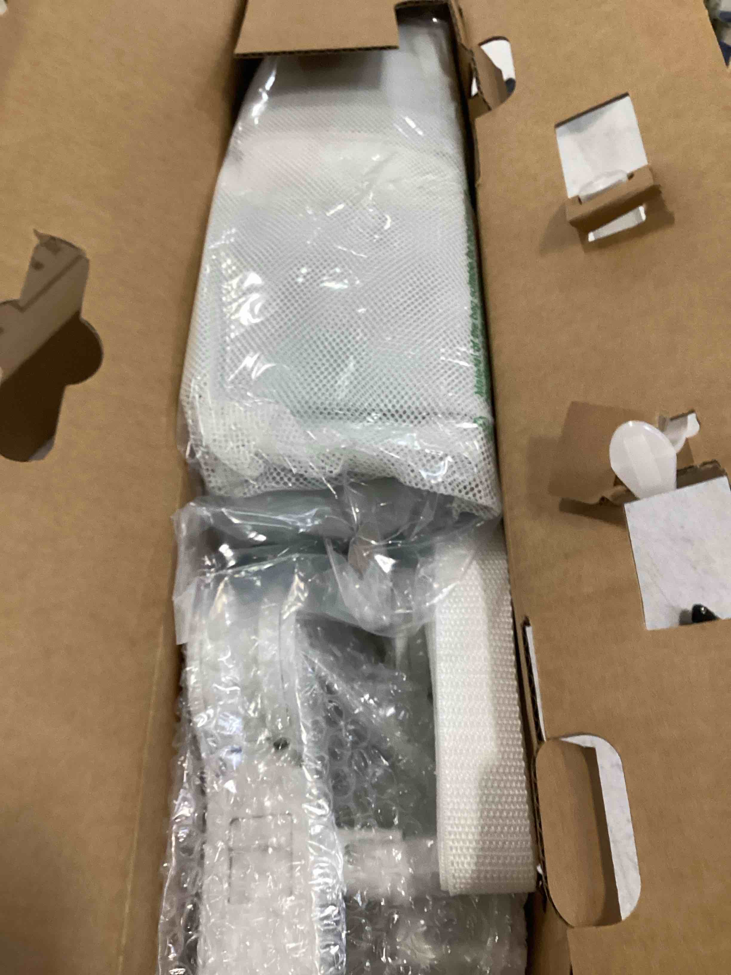 https://s3.amazonaws.com/lotting-images-prod/bidfta/BRN1985739_1746622707399.jpeg