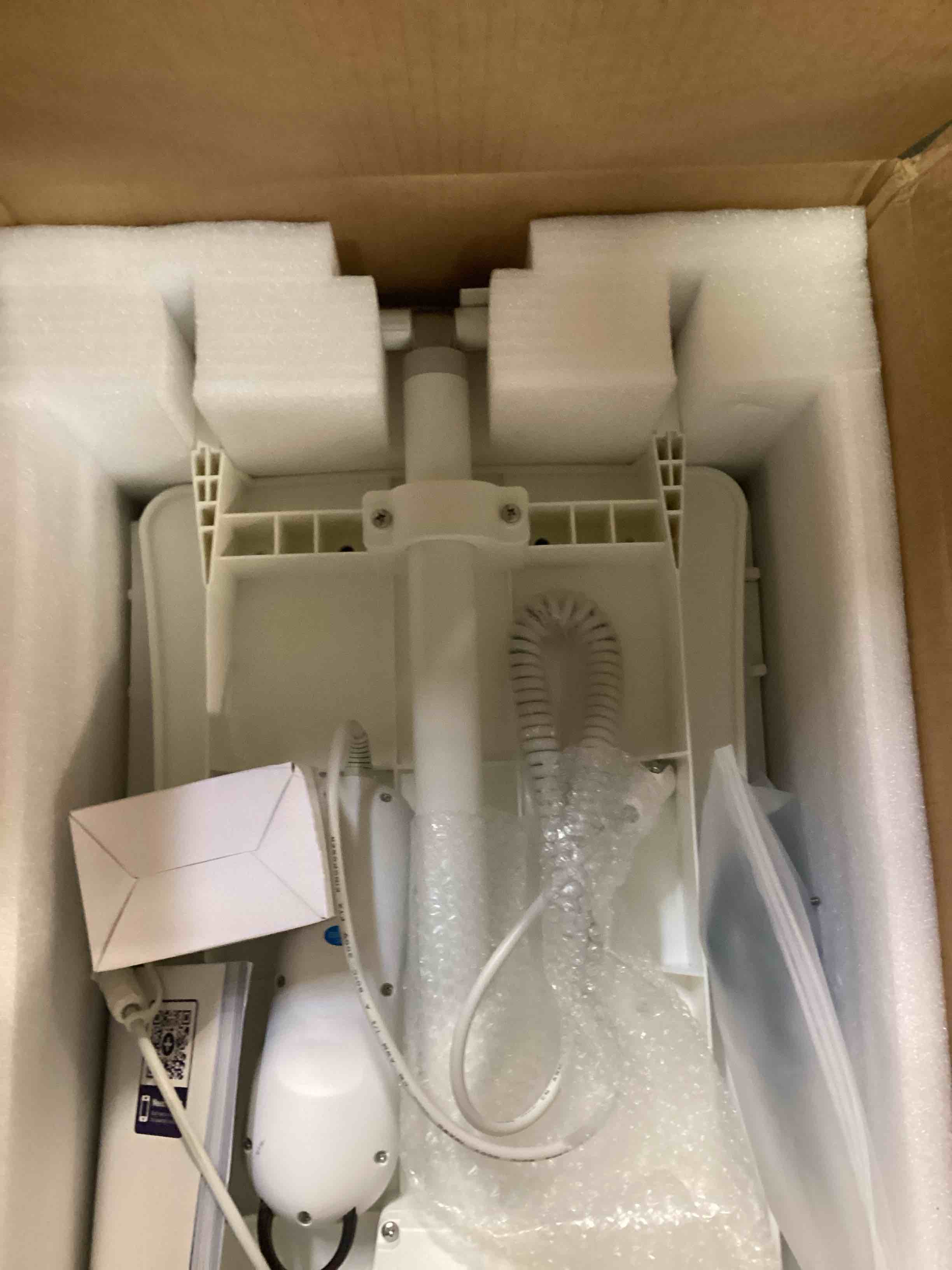 https://s3.amazonaws.com/lotting-images-prod/bidfta/BRN1986382_1747053202602.jpeg