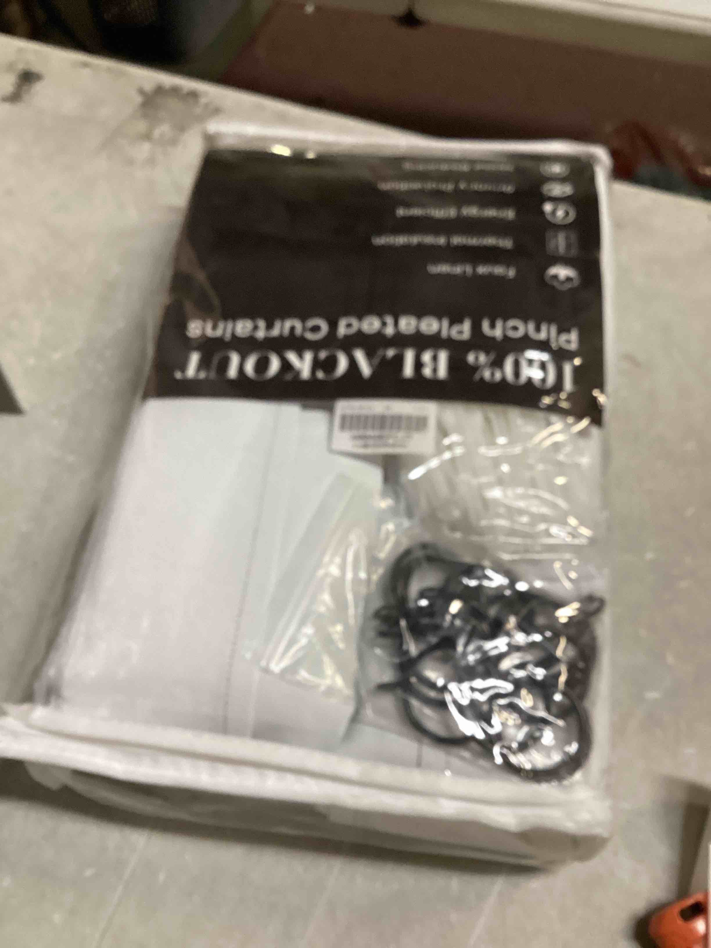 https://s3.amazonaws.com/lotting-images-prod/bidfta/BRN1990513_1745334127136.jpeg