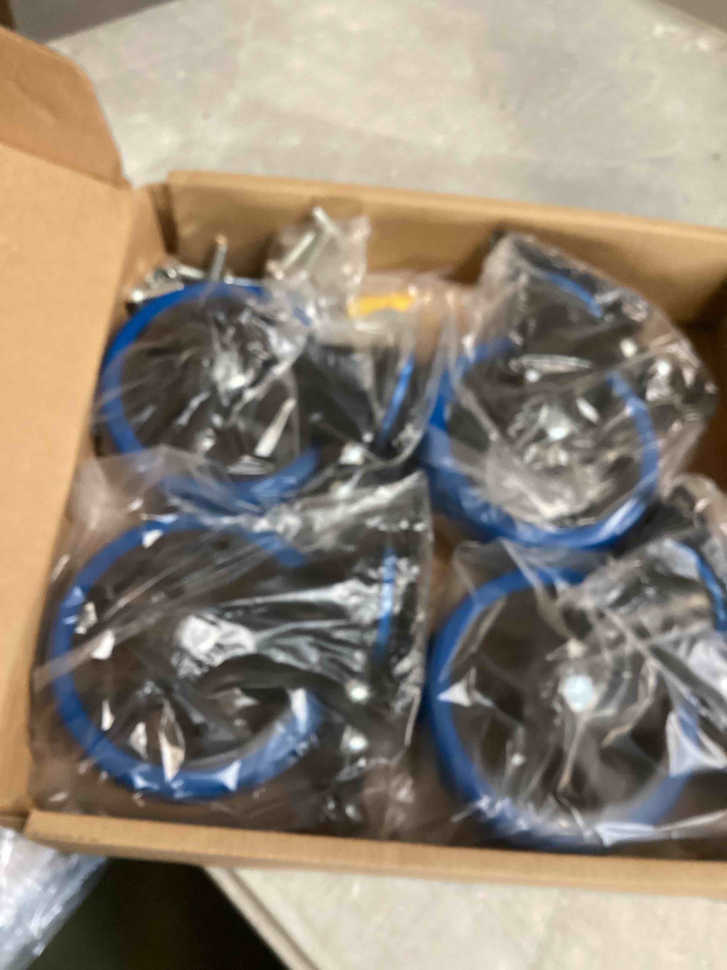 https://s3.amazonaws.com/lotting-images-prod/bidfta/BRN1991022_1745521080383.jpeg