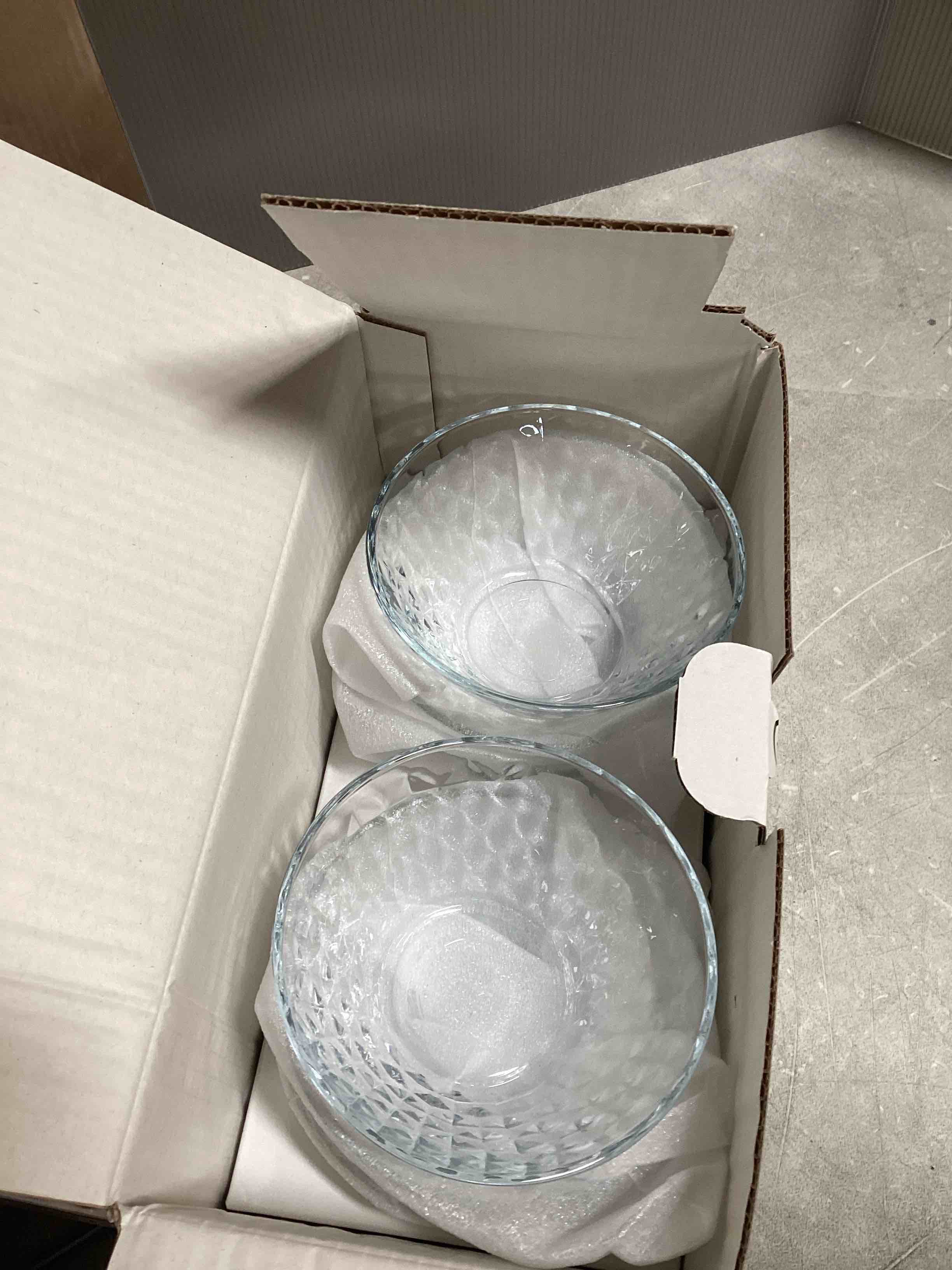 https://s3.amazonaws.com/lotting-images-prod/bidfta/BRN1991653_1746033255725.jpeg