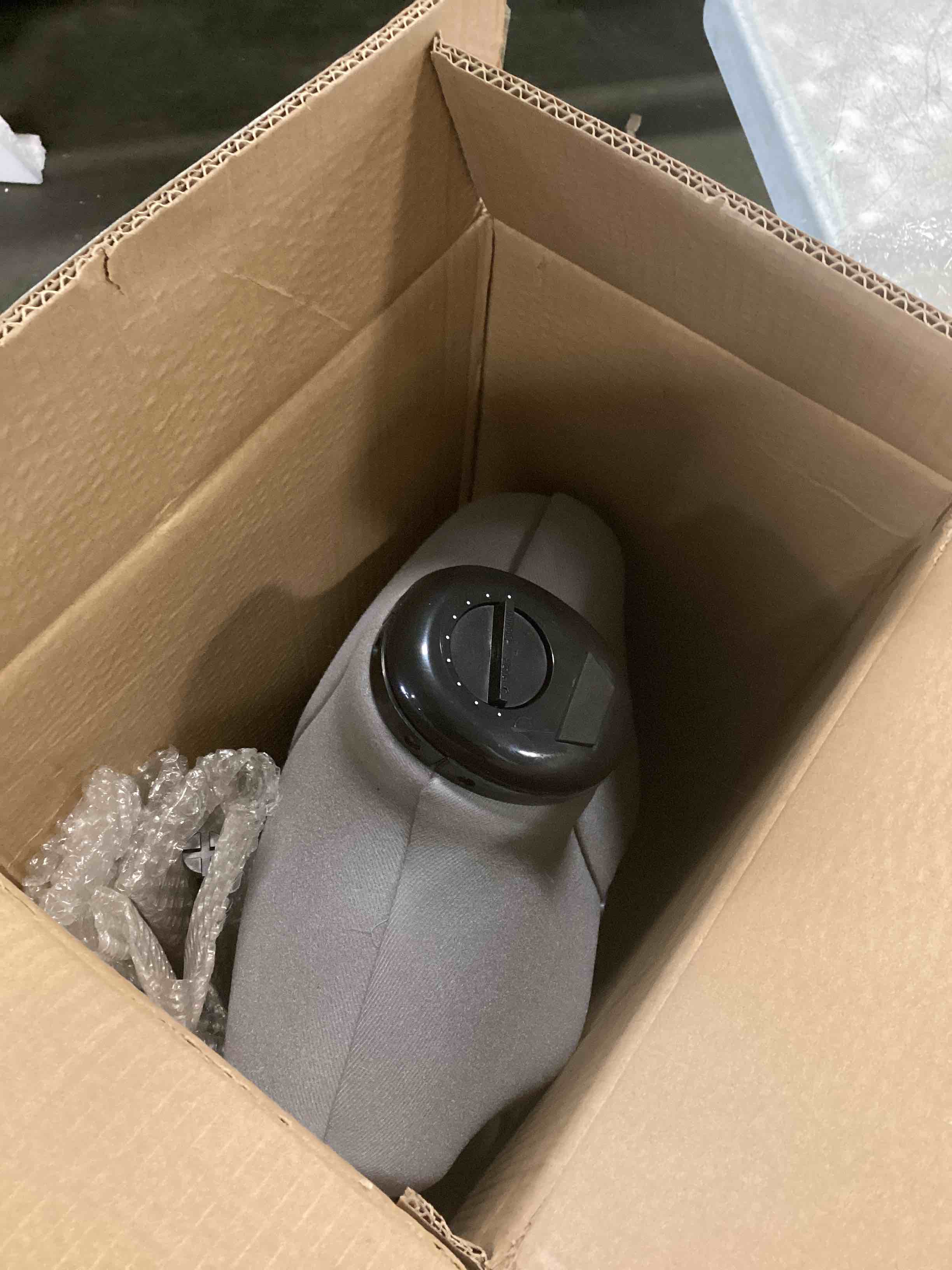 https://s3.amazonaws.com/lotting-images-prod/bidfta/BRN1992023_1746452063419.jpeg