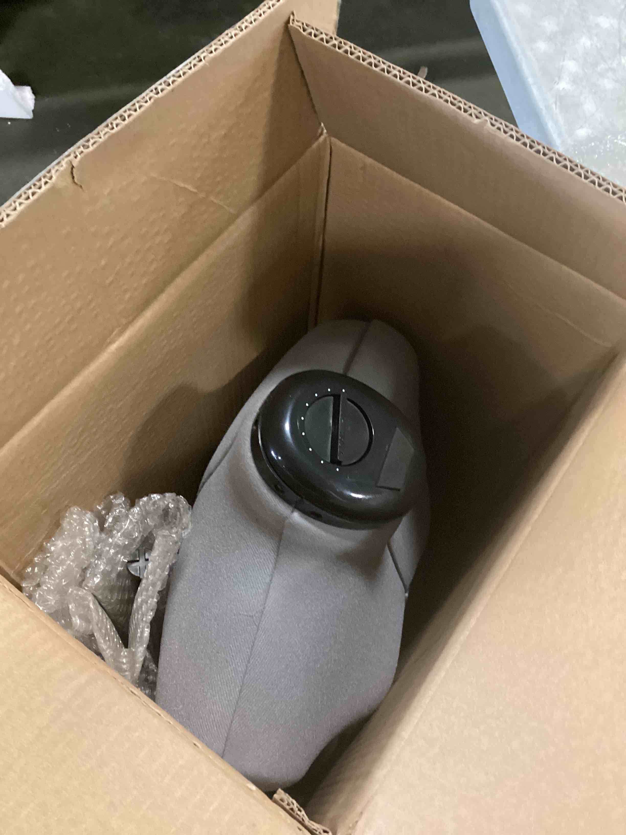 https://s3.amazonaws.com/lotting-images-prod/bidfta/BRN1992023_1746452064578.jpeg