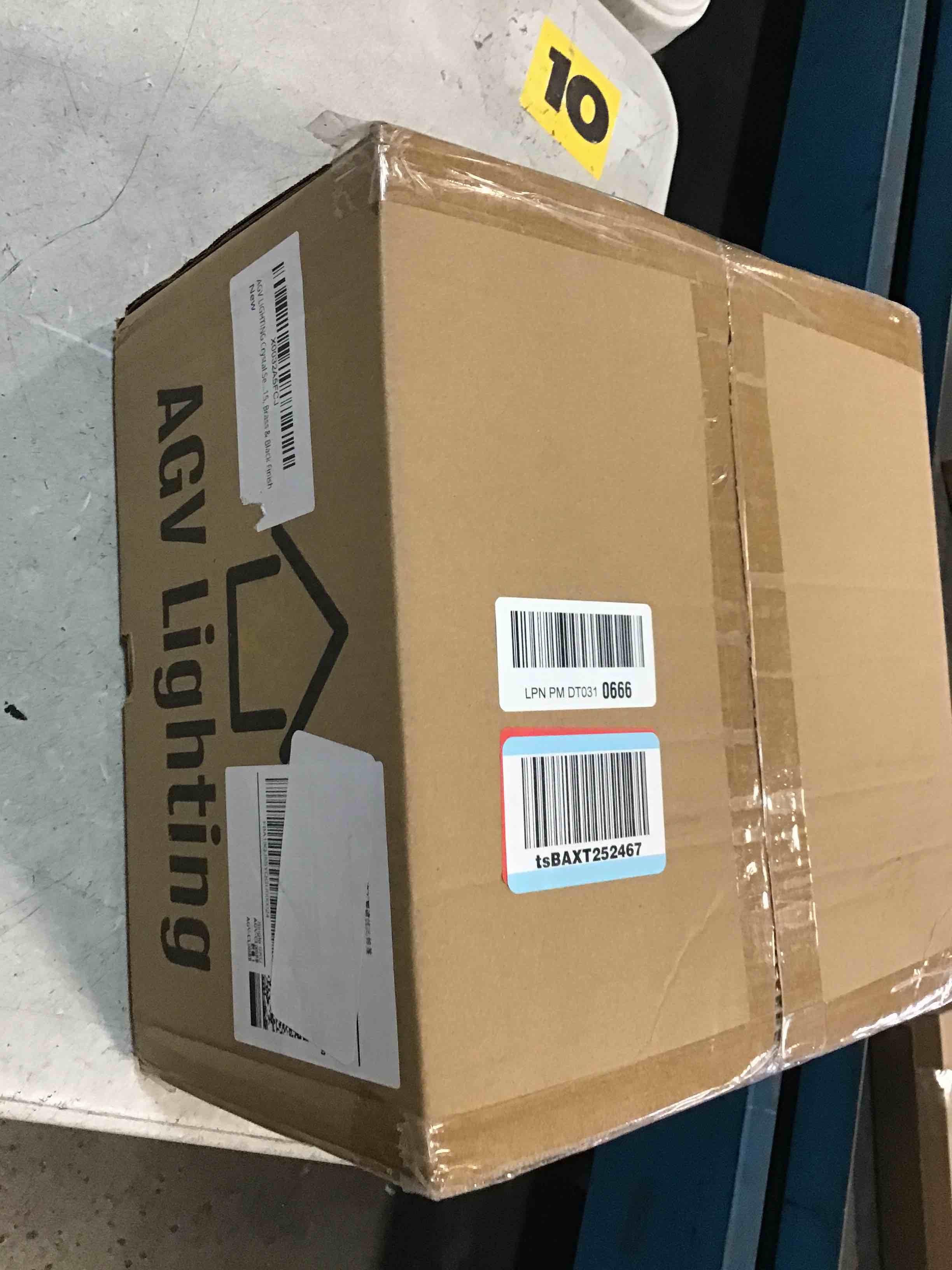 https://s3.amazonaws.com/lotting-images-prod/bidfta/BRN1993252_1745520965199.jpeg