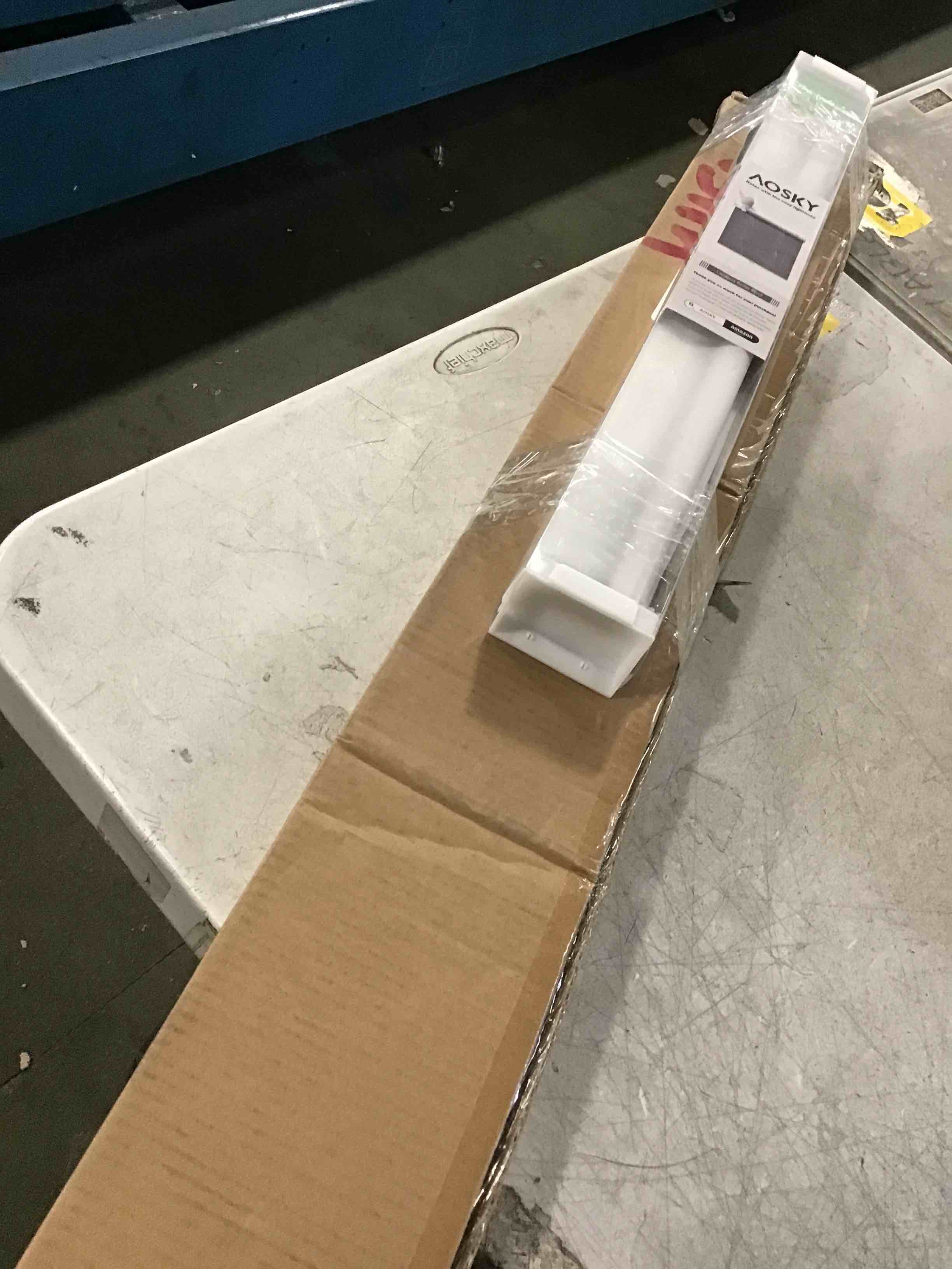 https://s3.amazonaws.com/lotting-images-prod/bidfta/BRN1993900_1746116365792.jpeg