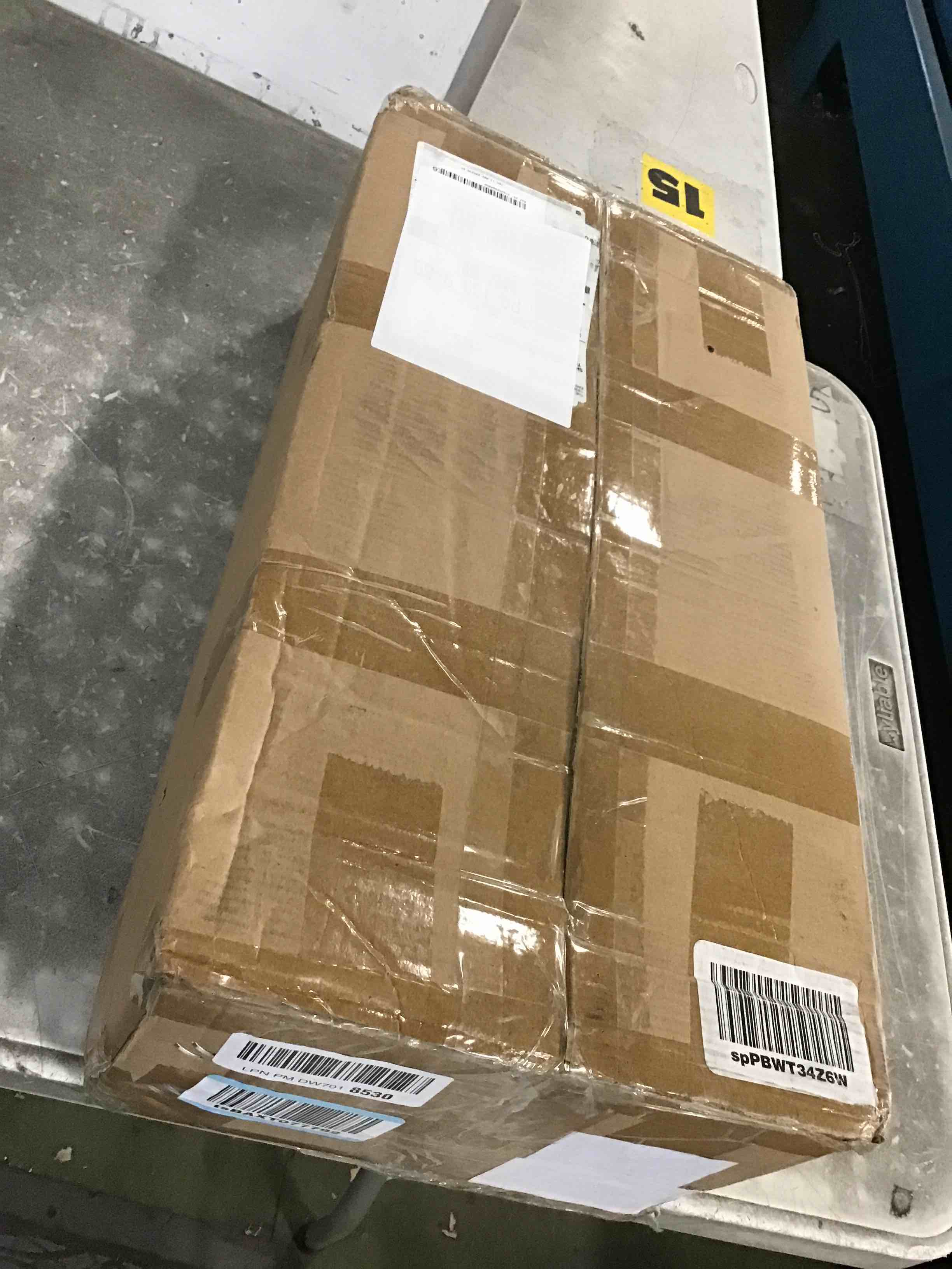 https://s3.amazonaws.com/lotting-images-prod/bidfta/BRN1994219_1746215953910.jpeg