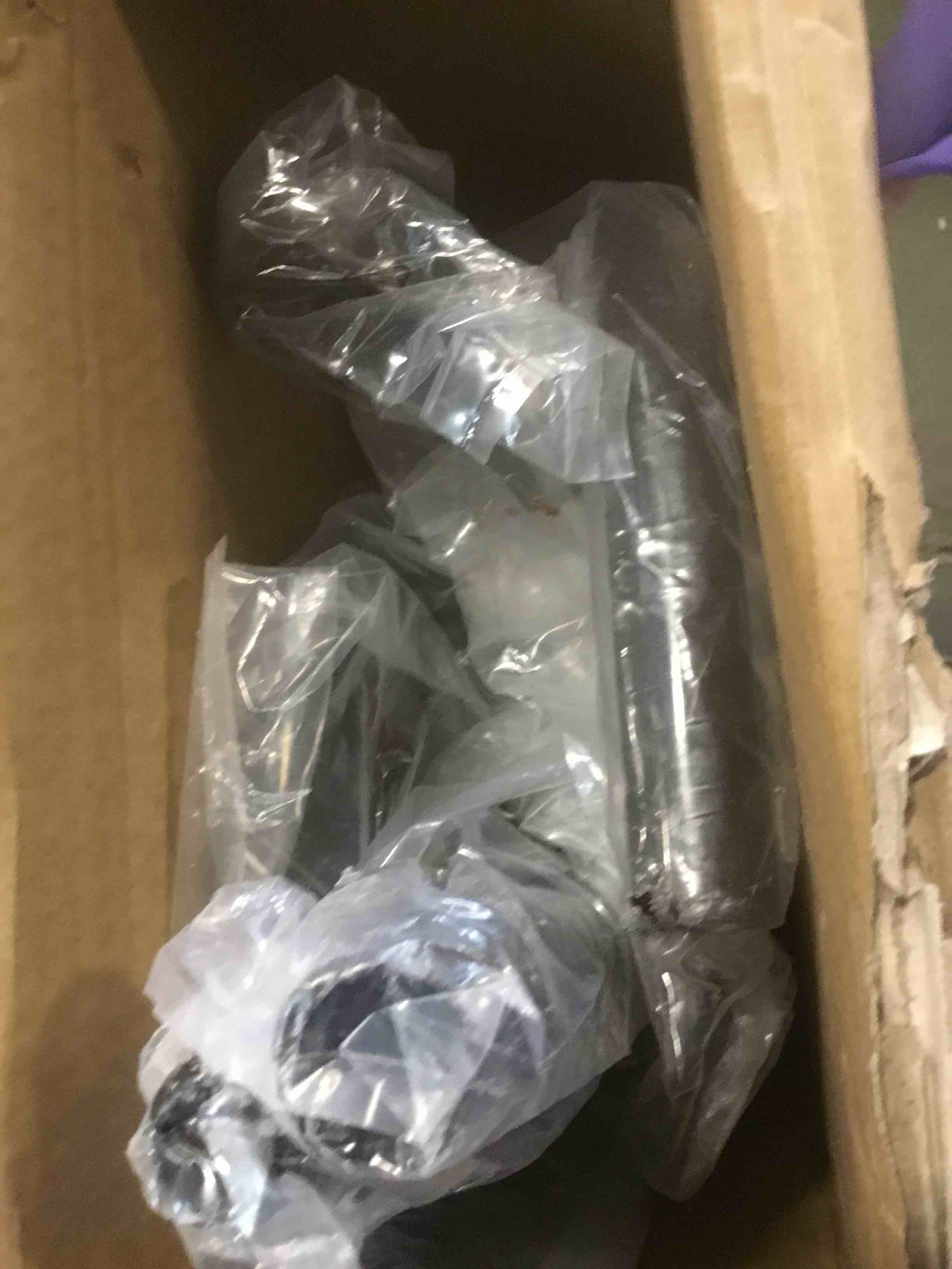 https://s3.amazonaws.com/lotting-images-prod/bidfta/BRN1996005_1744901131157.jpeg