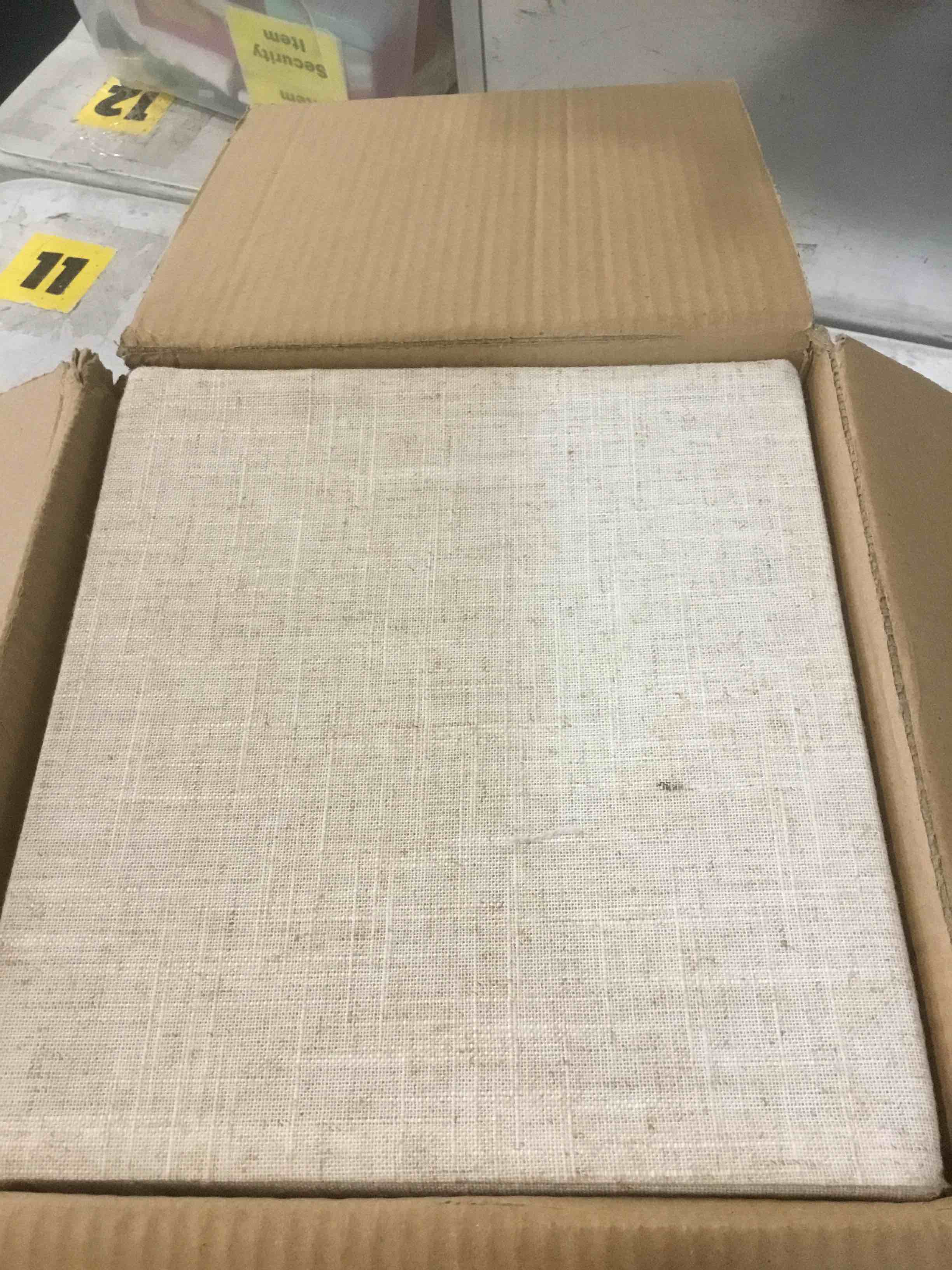 https://s3.amazonaws.com/lotting-images-prod/bidfta/BRN1996387_1745412617846.jpeg