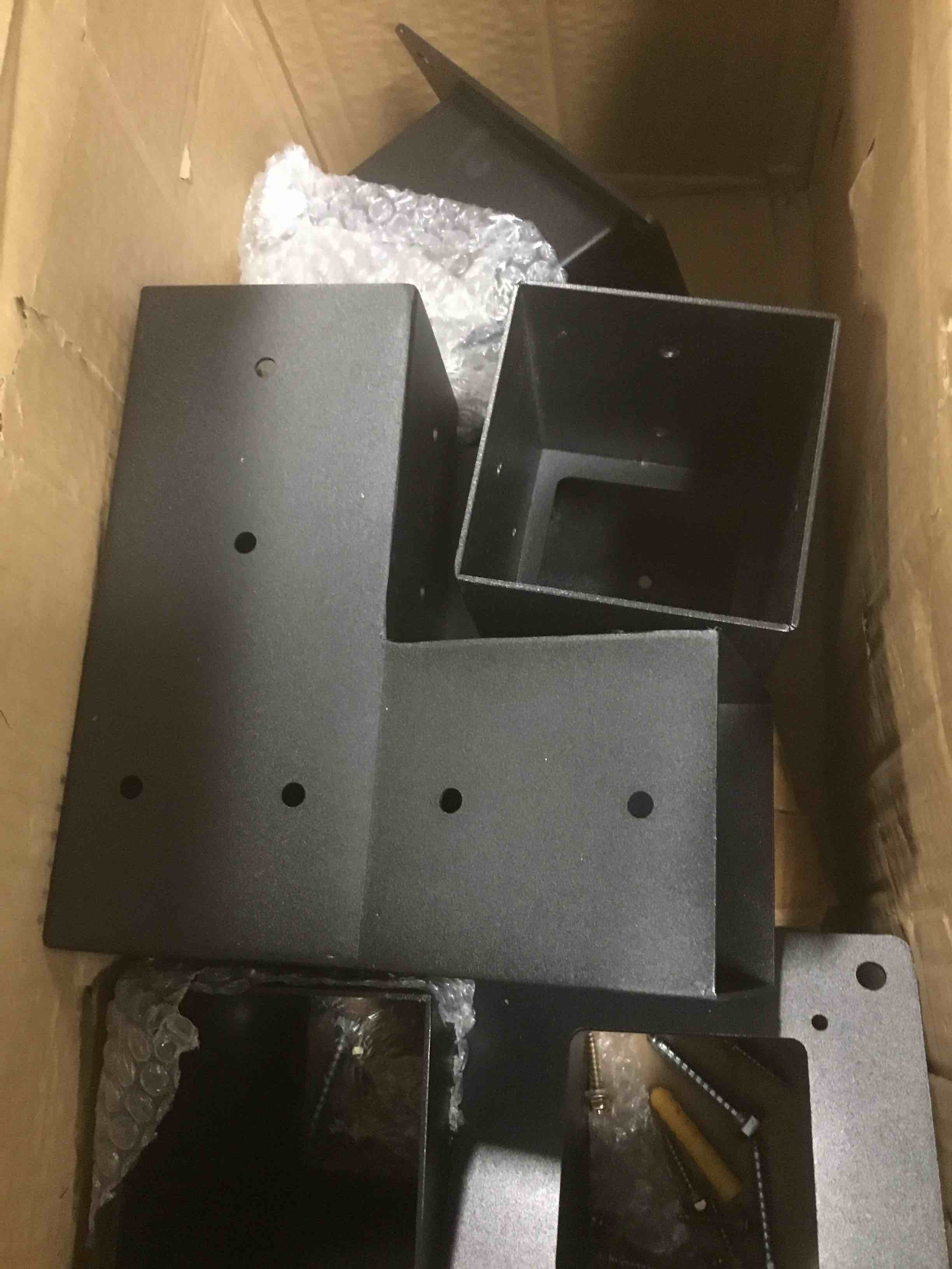 https://s3.amazonaws.com/lotting-images-prod/bidfta/BRN1996860_1745929325646.jpeg