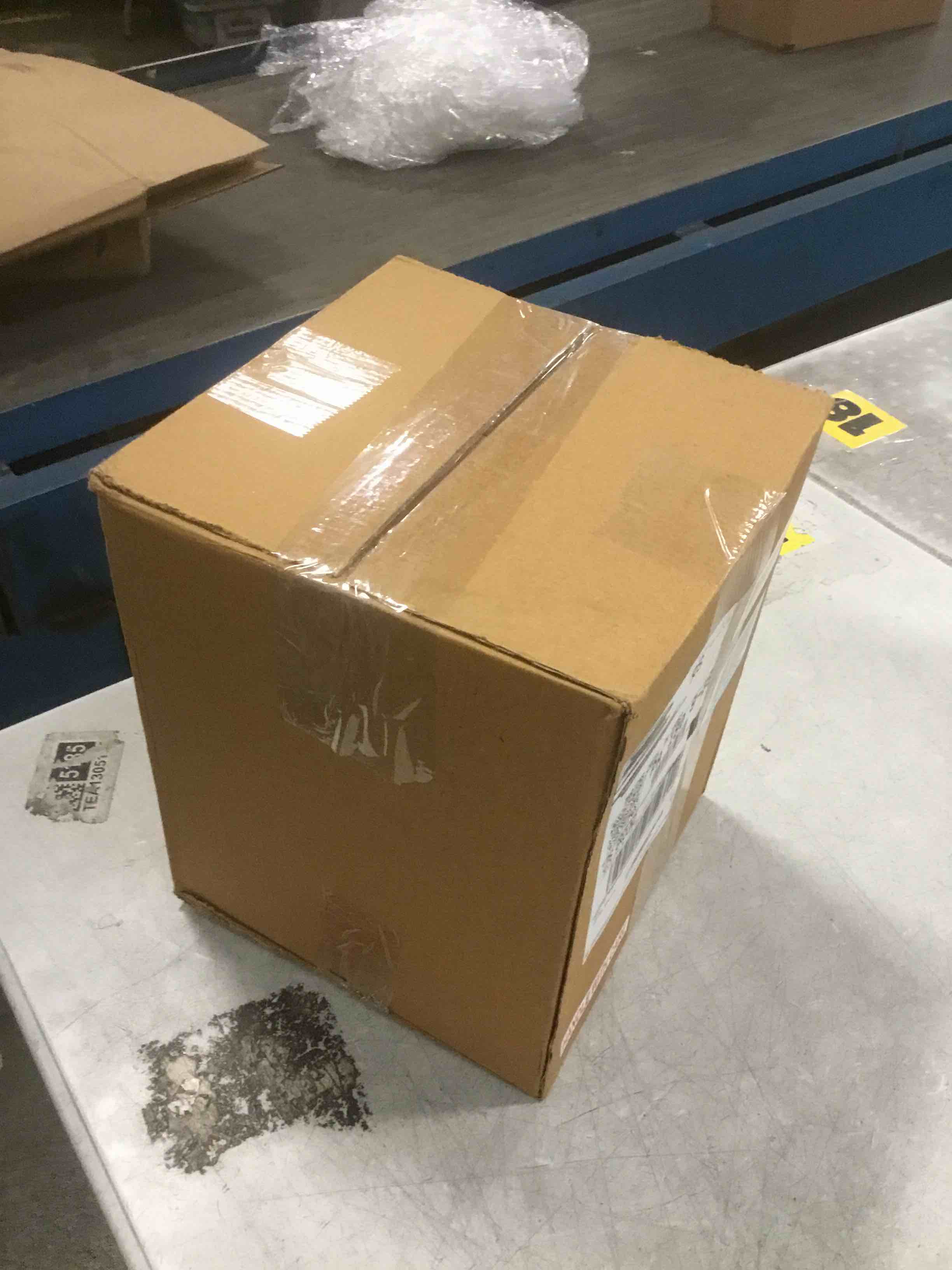 https://s3.amazonaws.com/lotting-images-prod/bidfta/BRN1996983_1745948372947.jpeg
