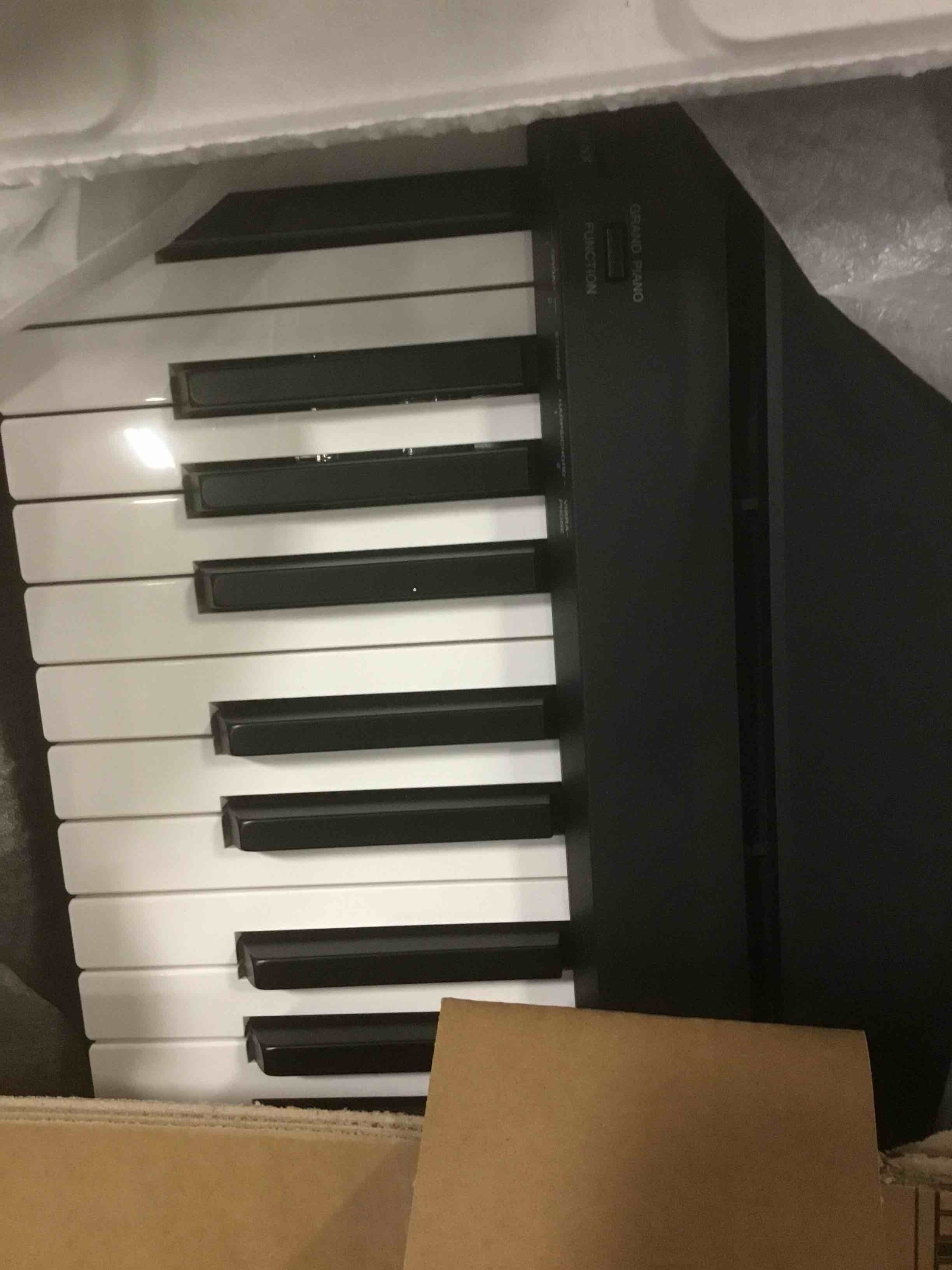 https://s3.amazonaws.com/lotting-images-prod/bidfta/BRN1997122_1746020384979.jpeg
