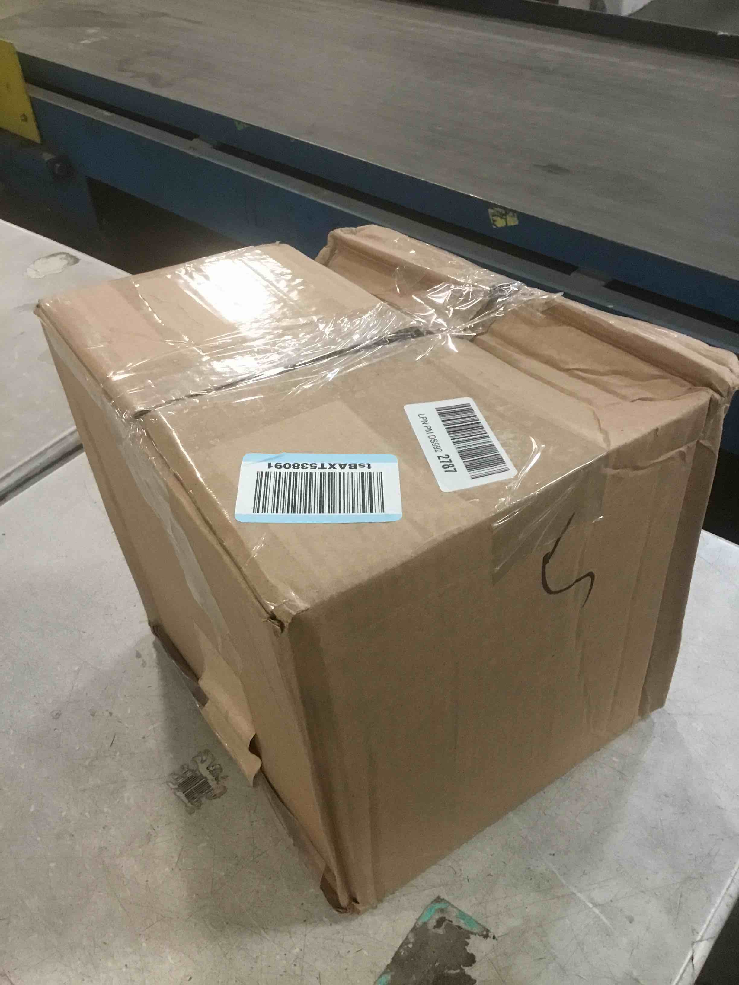 https://s3.amazonaws.com/lotting-images-prod/bidfta/BRN1997307_1746116540422.jpeg