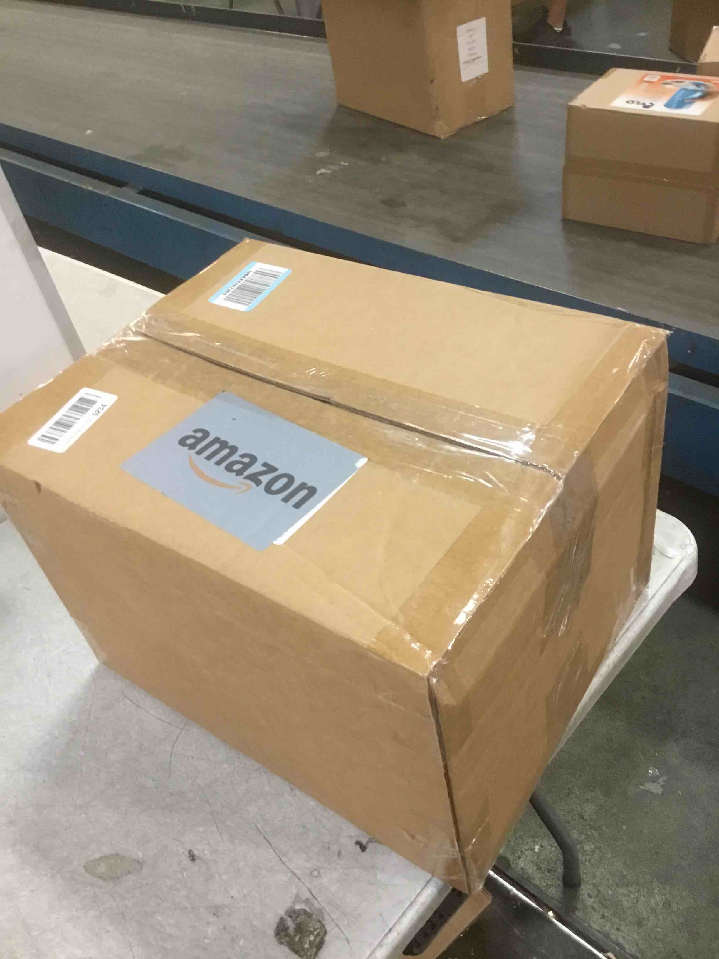 https://s3.amazonaws.com/lotting-images-prod/bidfta/BRN1997713_1746470545707.jpeg
