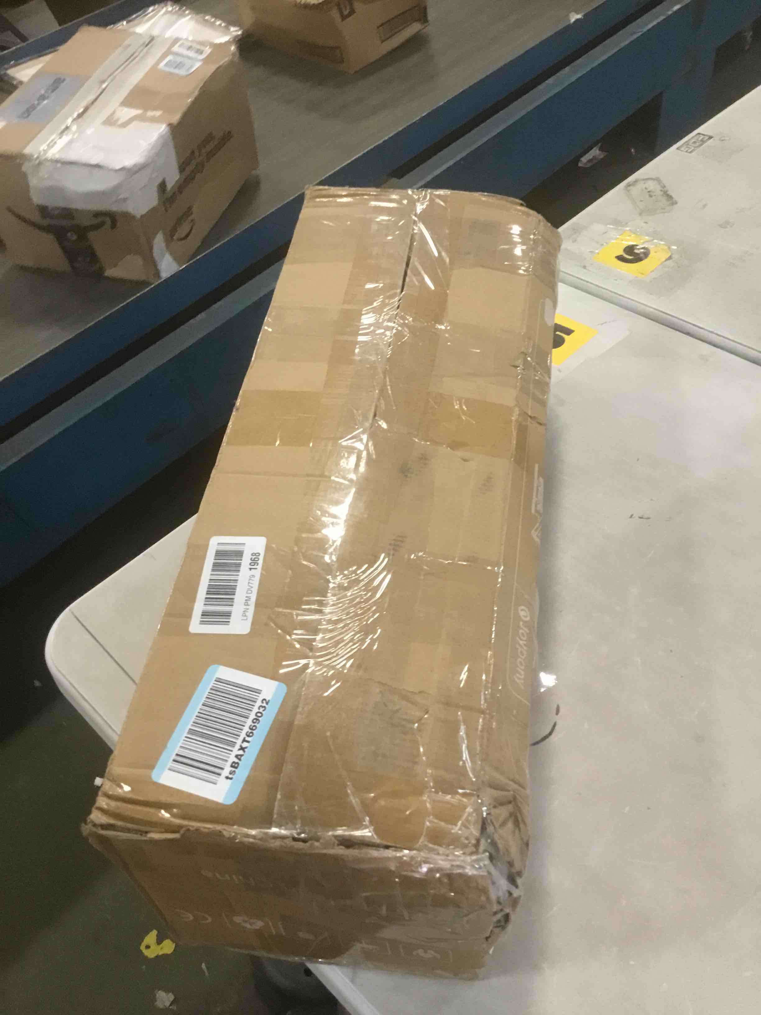 https://s3.amazonaws.com/lotting-images-prod/bidfta/BRN1997777_1746538402014.jpeg