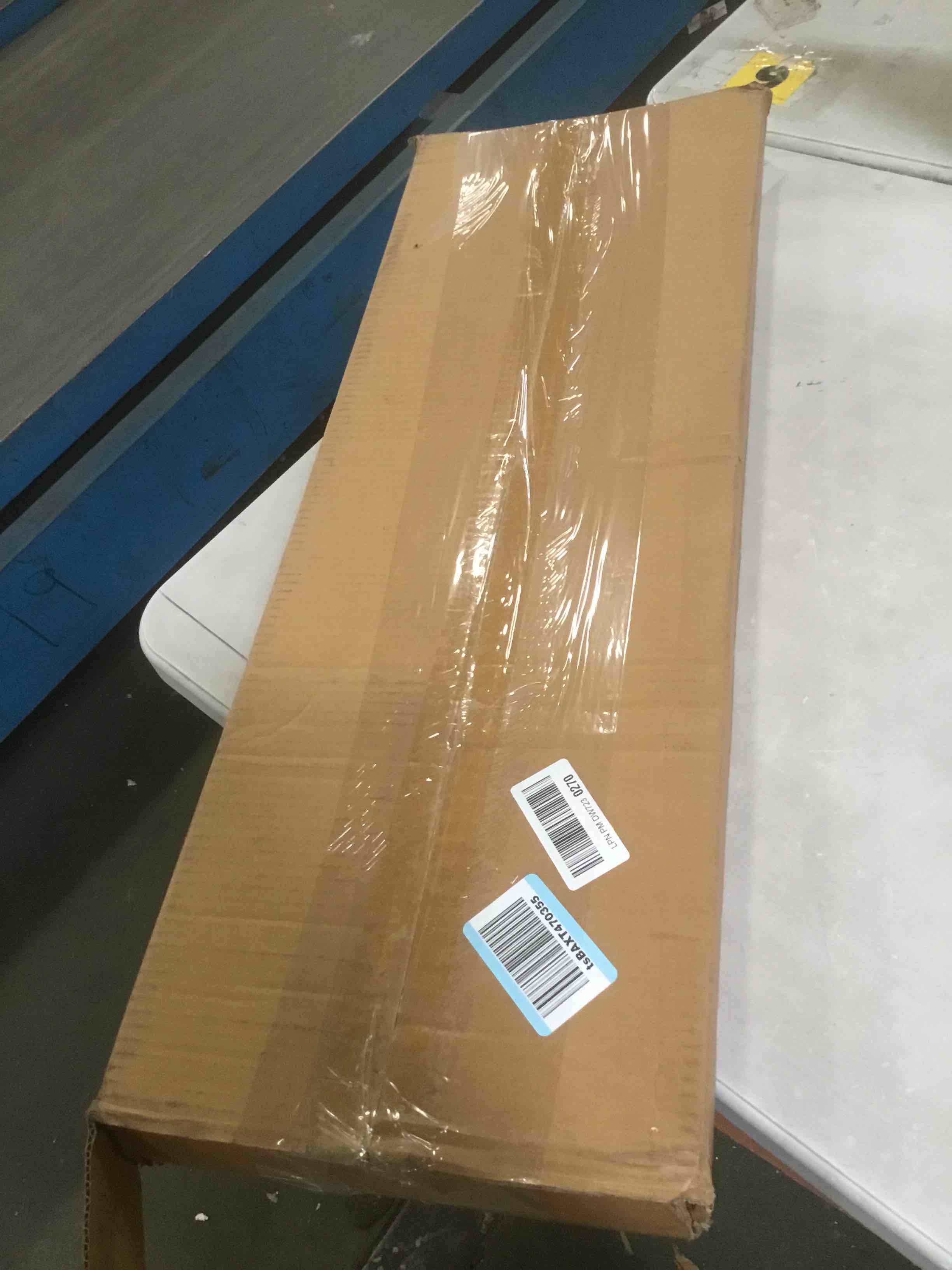https://s3.amazonaws.com/lotting-images-prod/bidfta/BRN1997881_1746554104675.jpeg
