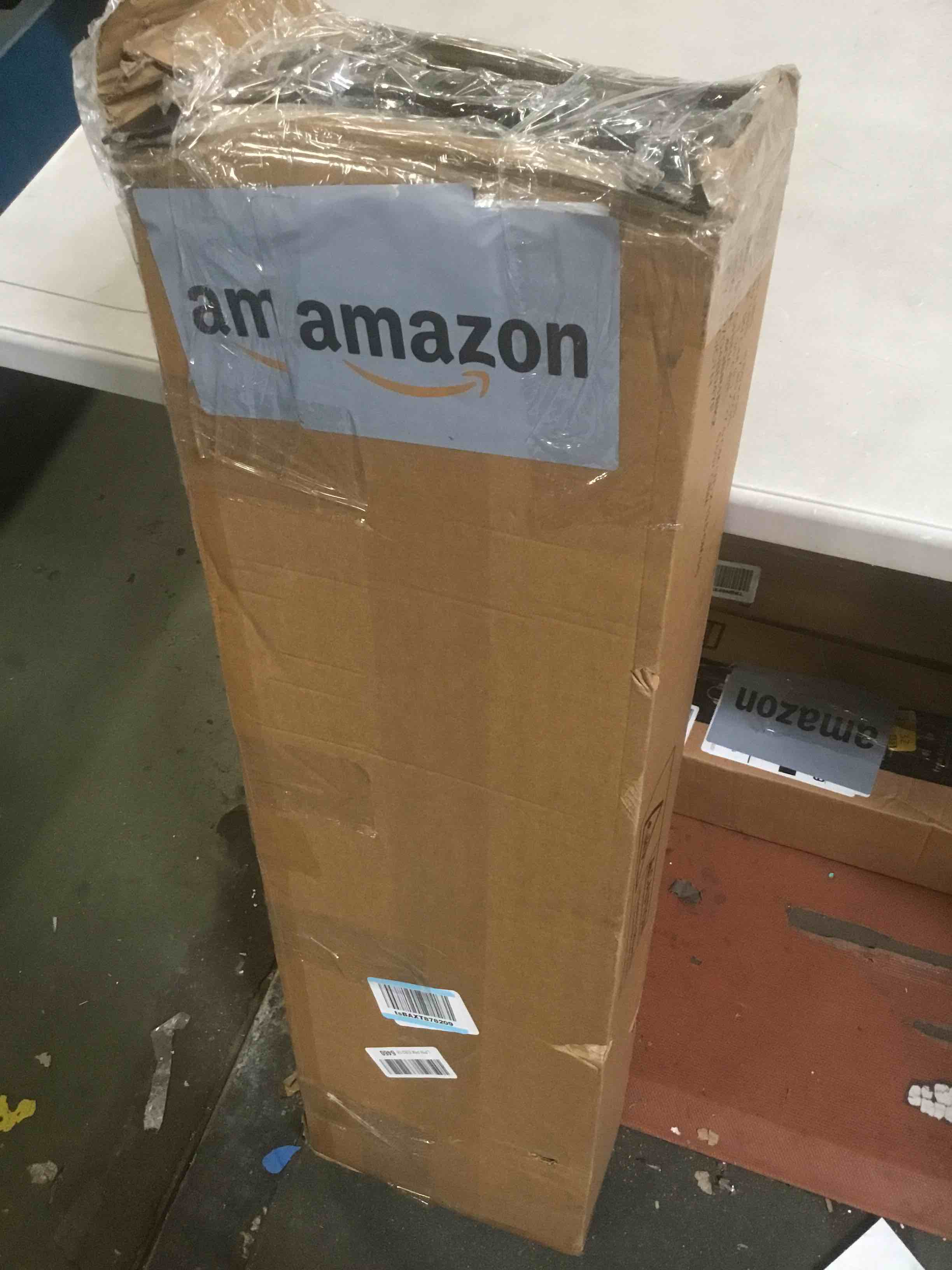 https://s3.amazonaws.com/lotting-images-prod/bidfta/BRN1997903_1746557159132.jpeg
