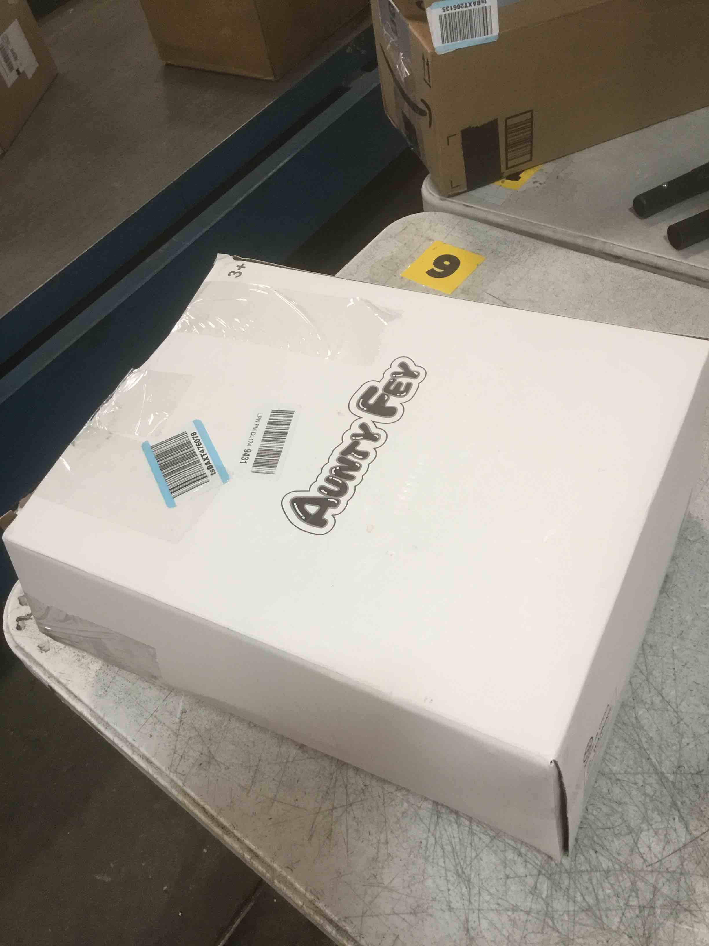 https://s3.amazonaws.com/lotting-images-prod/bidfta/BRN1998153_1746799046860.jpeg