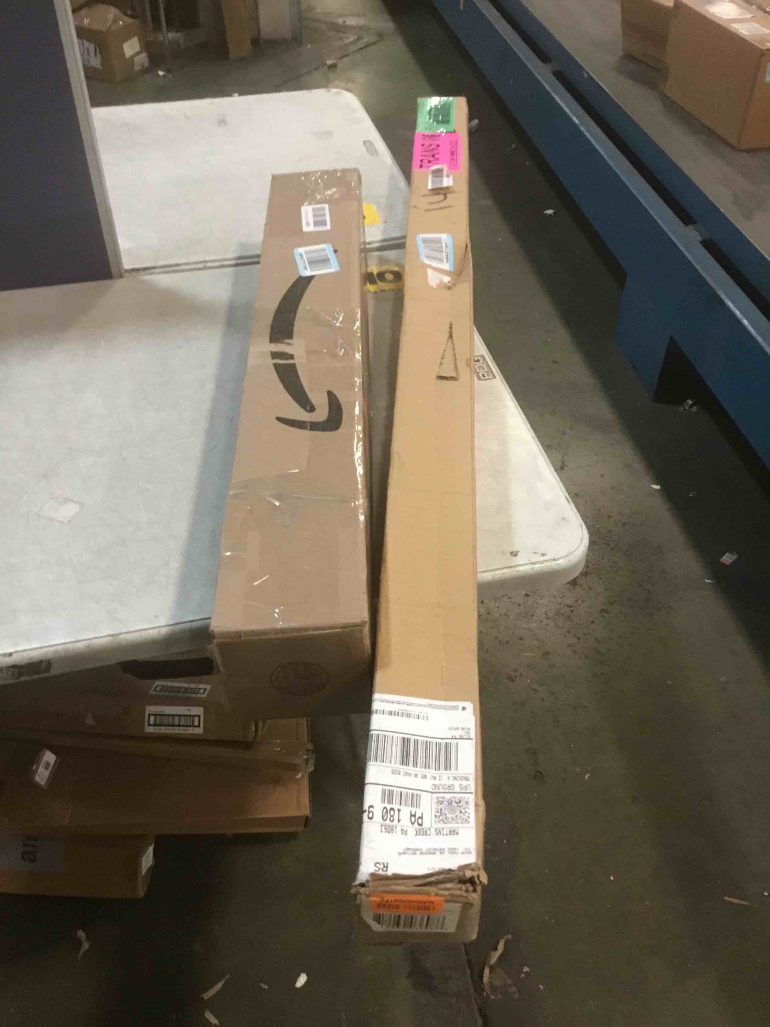https://s3.amazonaws.com/lotting-images-prod/bidfta/BRN1998342_1747059804382.jpeg