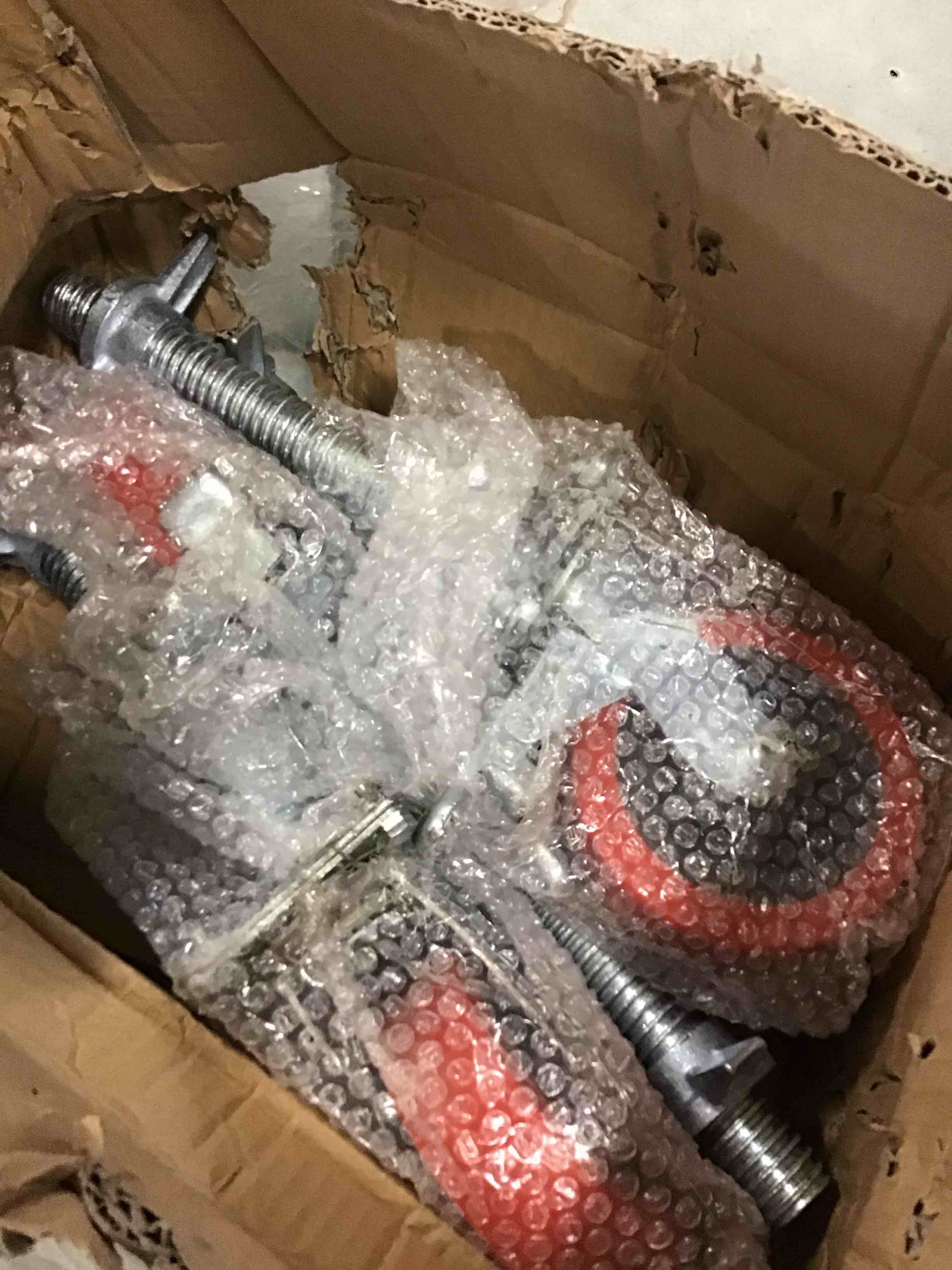 https://s3.amazonaws.com/lotting-images-prod/bidfta/BRN2000199_1745496554385.jpeg