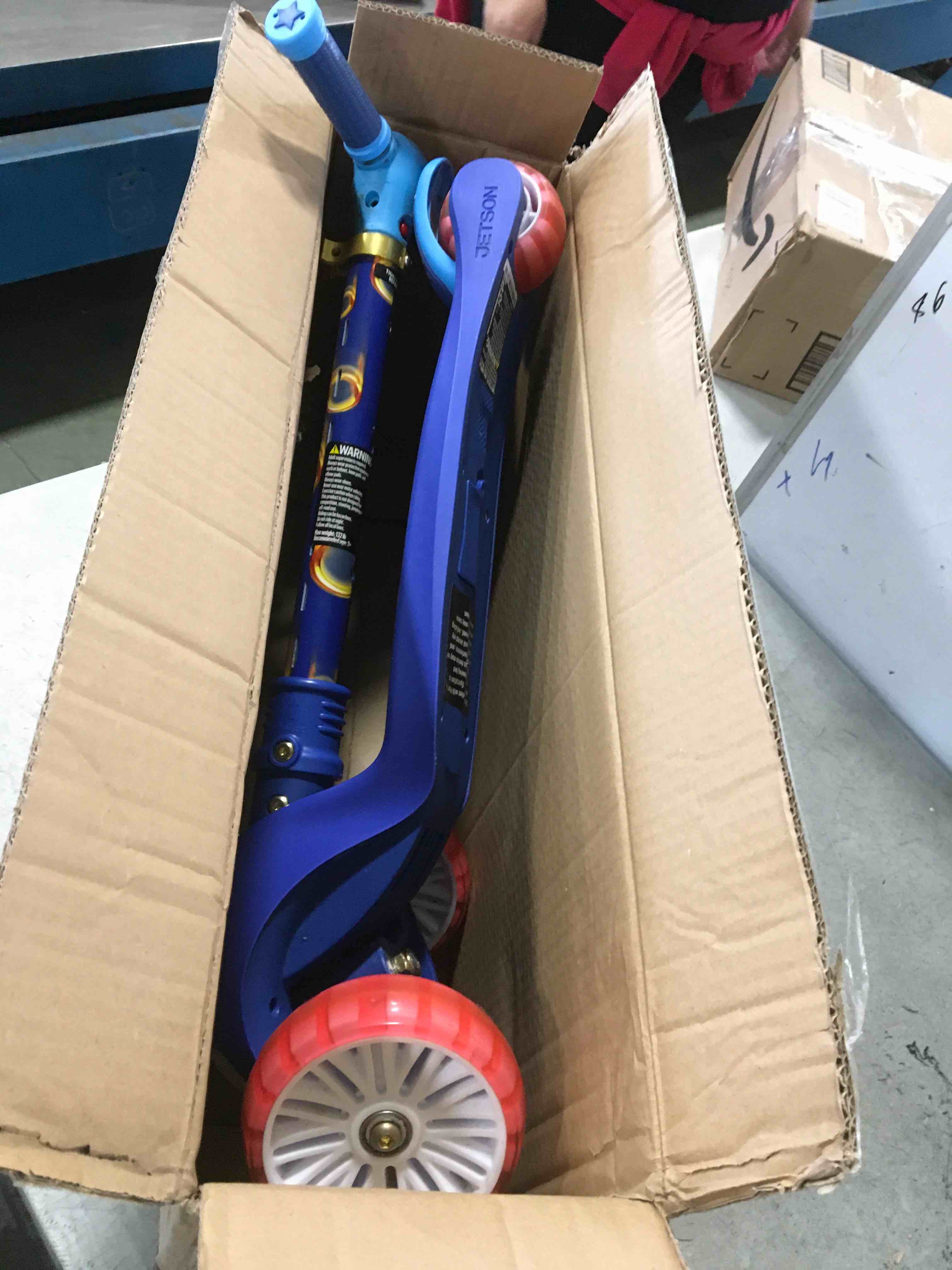 https://s3.amazonaws.com/lotting-images-prod/bidfta/BRN2002909_1745509885528.jpeg