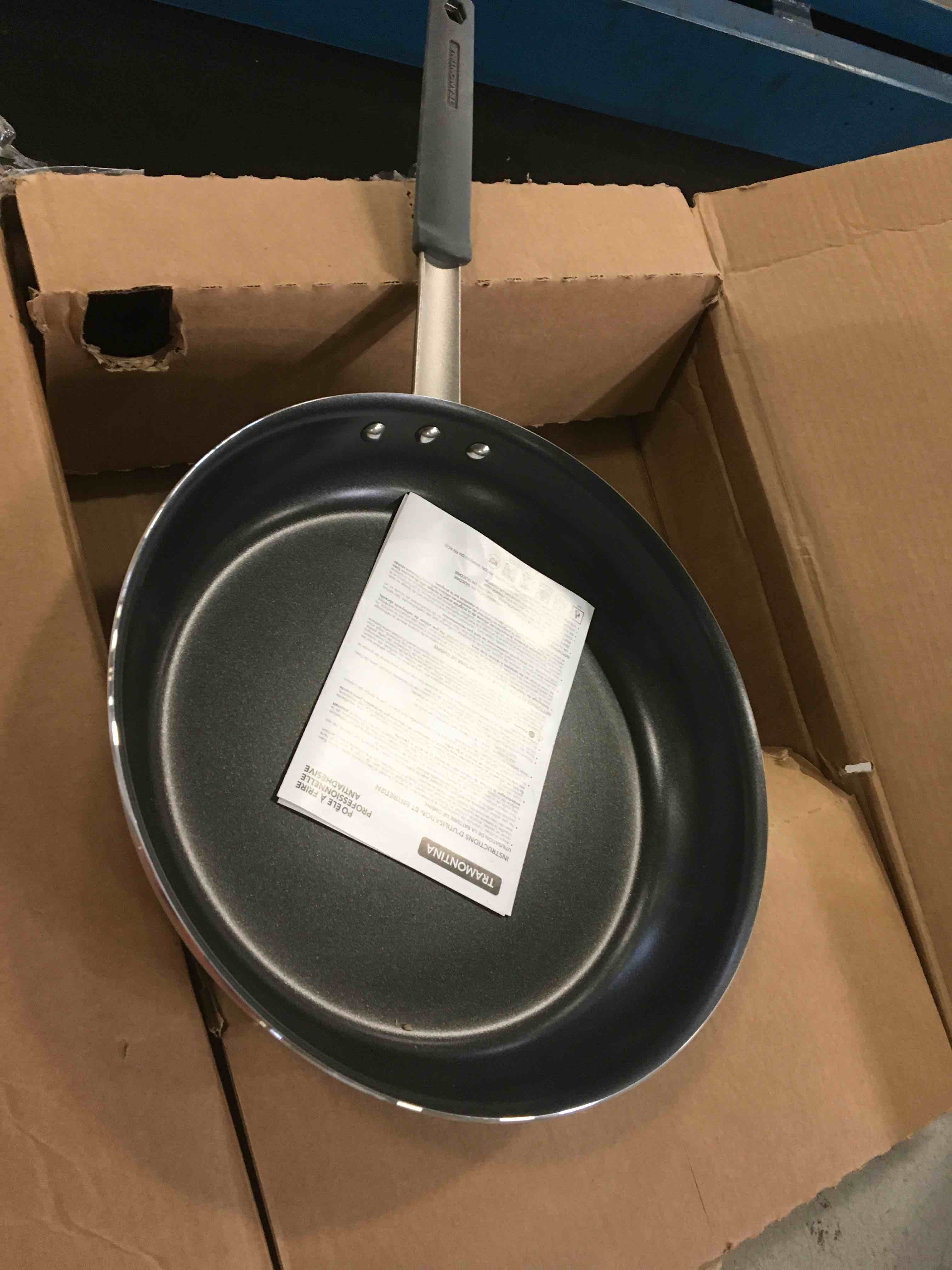 https://s3.amazonaws.com/lotting-images-prod/bidfta/BRN2003067_1745846986369.jpeg