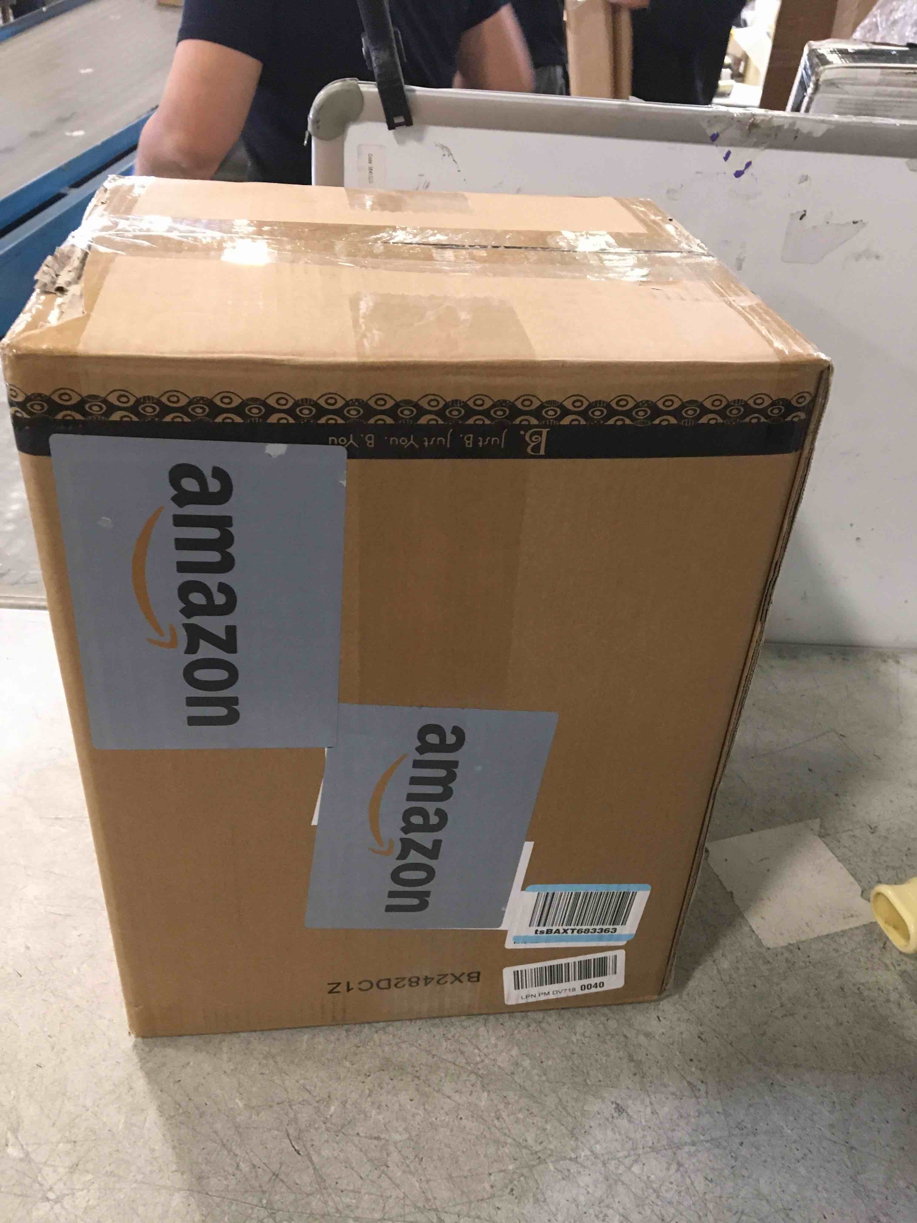 https://s3.amazonaws.com/lotting-images-prod/bidfta/BRN2003070_1745850759997.jpeg