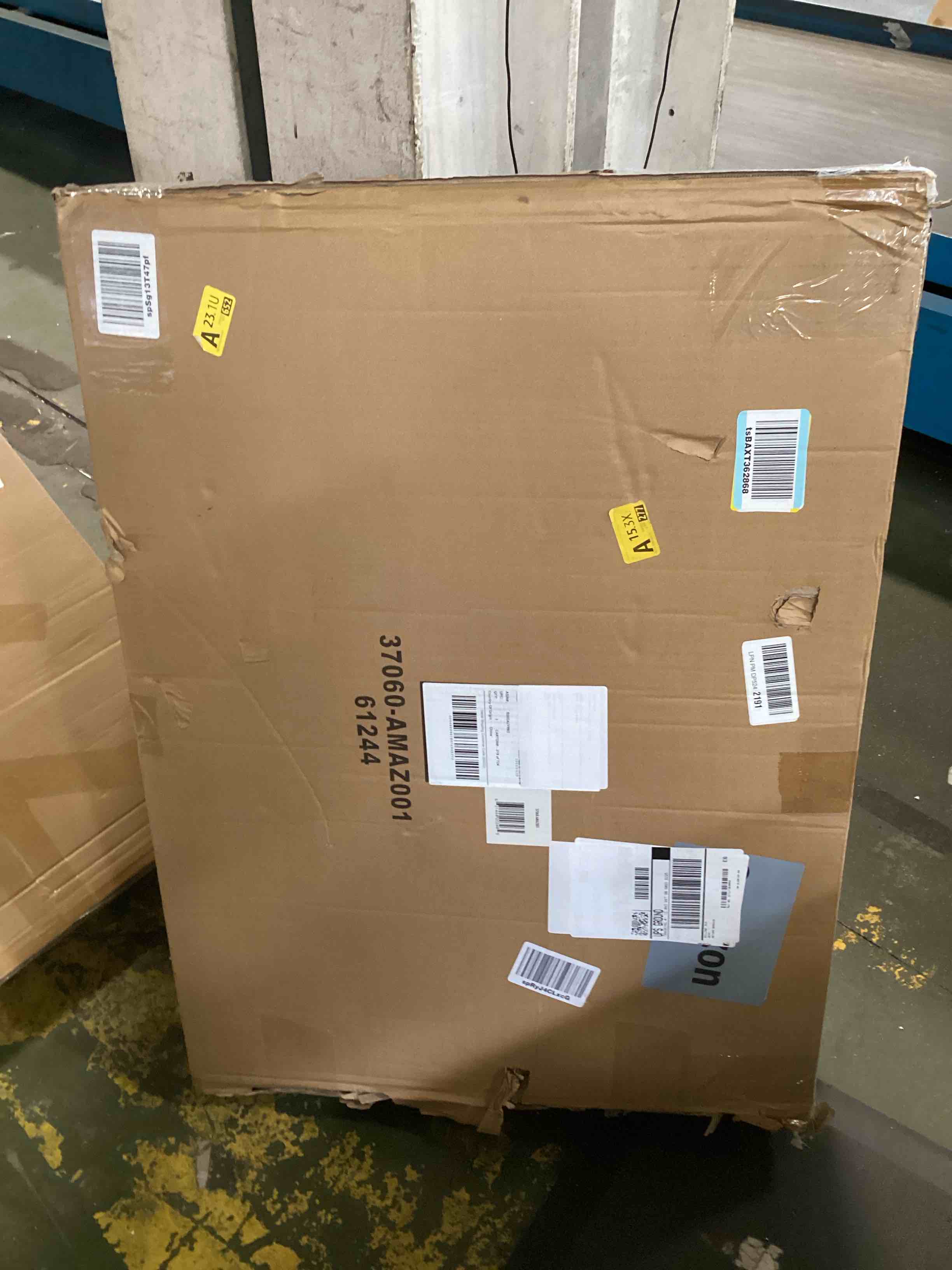 https://s3.amazonaws.com/lotting-images-prod/bidfta/BRN2003143_1745858188758.jpeg