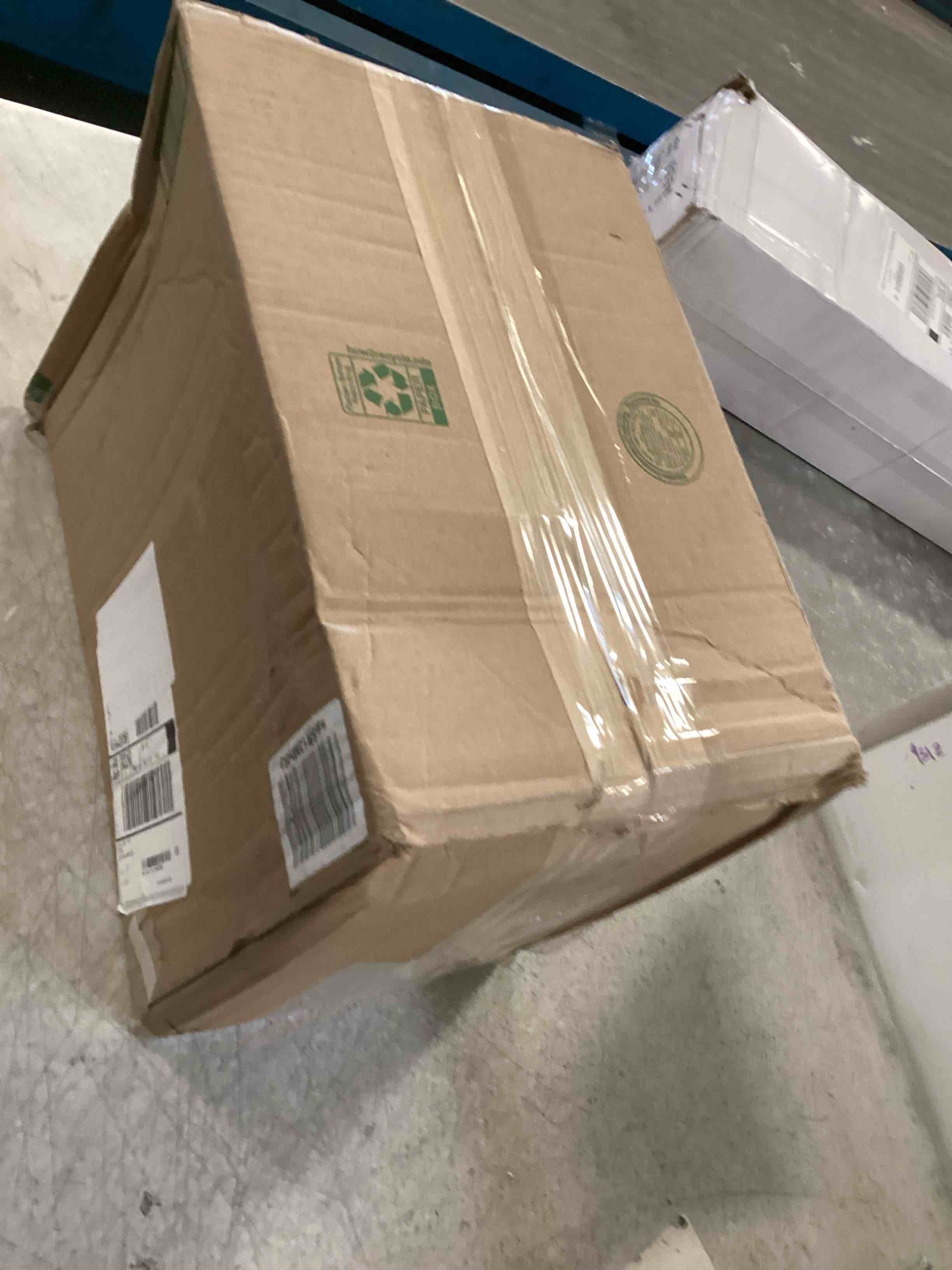 https://s3.amazonaws.com/lotting-images-prod/bidfta/BRN2003189_1745868574415.jpeg