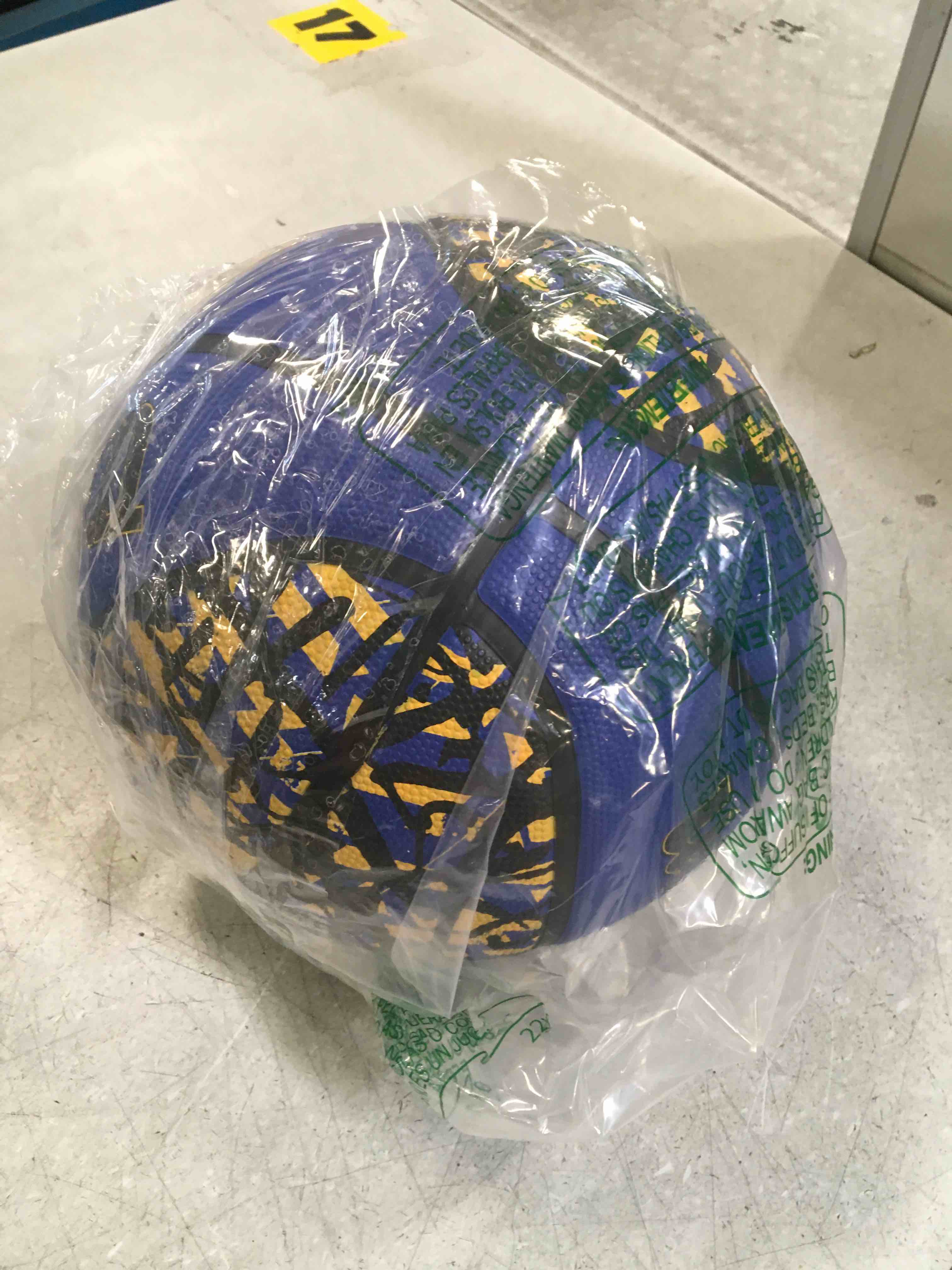 https://s3.amazonaws.com/lotting-images-prod/bidfta/BRN2003451_1746020367633.jpeg