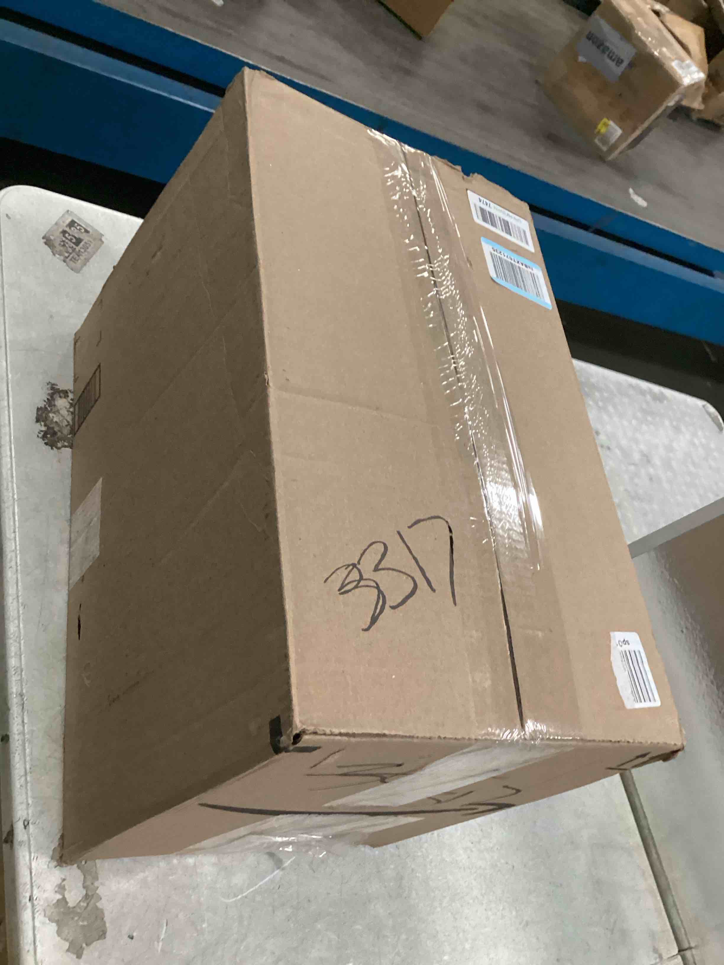 https://s3.amazonaws.com/lotting-images-prod/bidfta/BRN2003865_1746129525945.jpeg