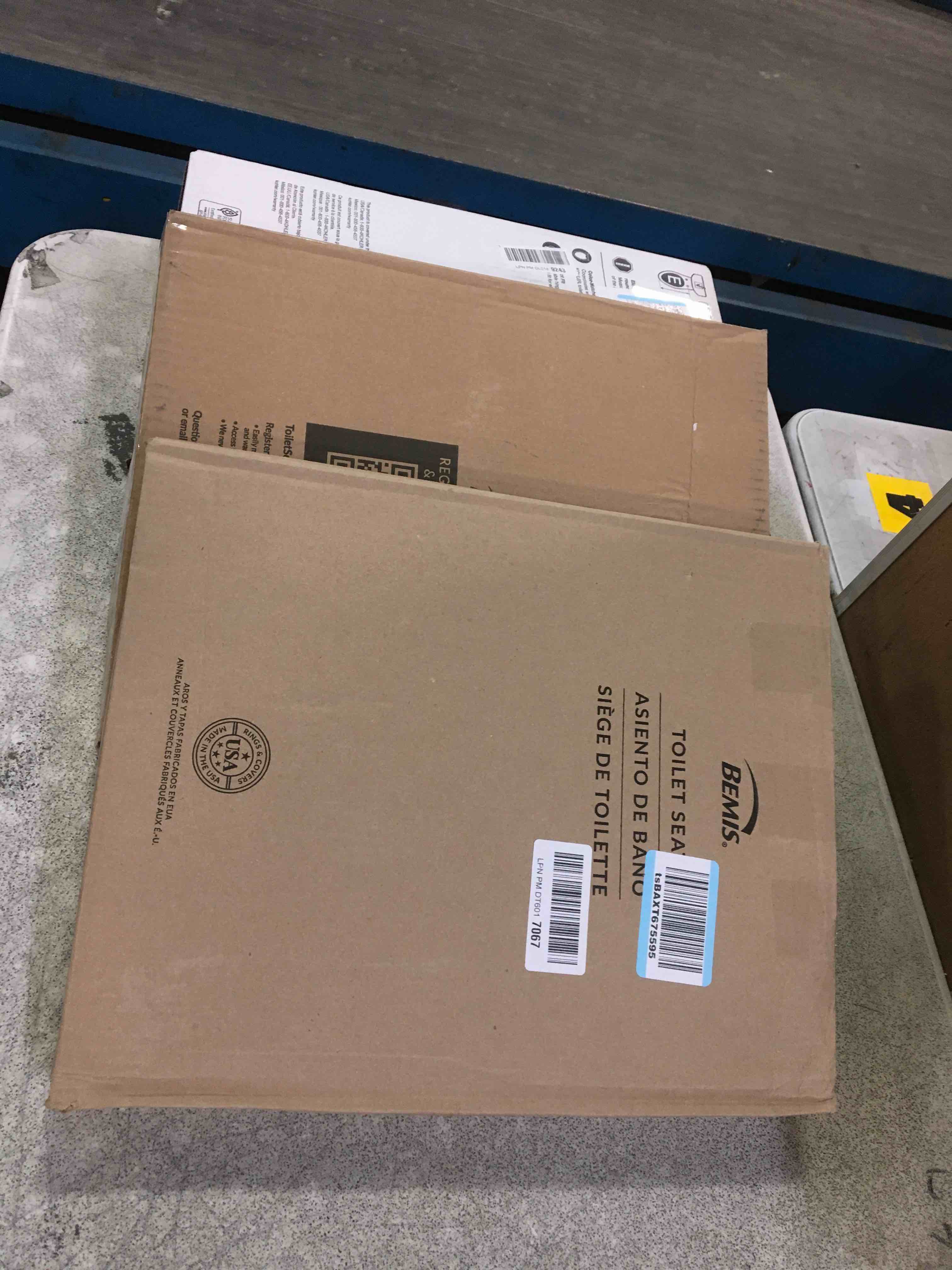 https://s3.amazonaws.com/lotting-images-prod/bidfta/BRN2004143_1746458068137.jpeg